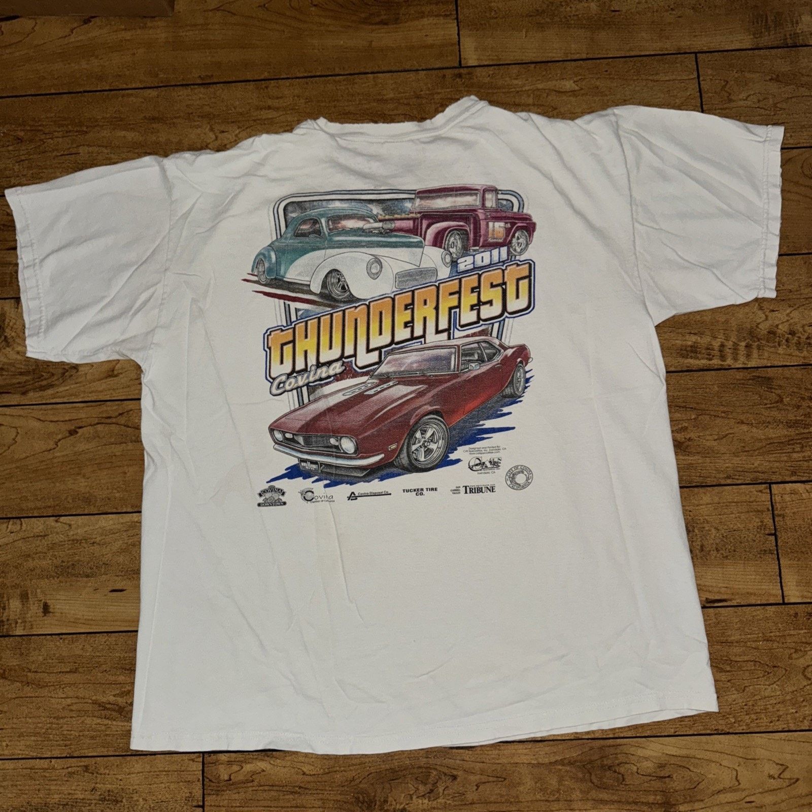 Vintage Vintage 2011 Car Show T-Shirt White XL Distressed 23x27 Size US XL / EU 56 / 4 - 1 Thumbnail