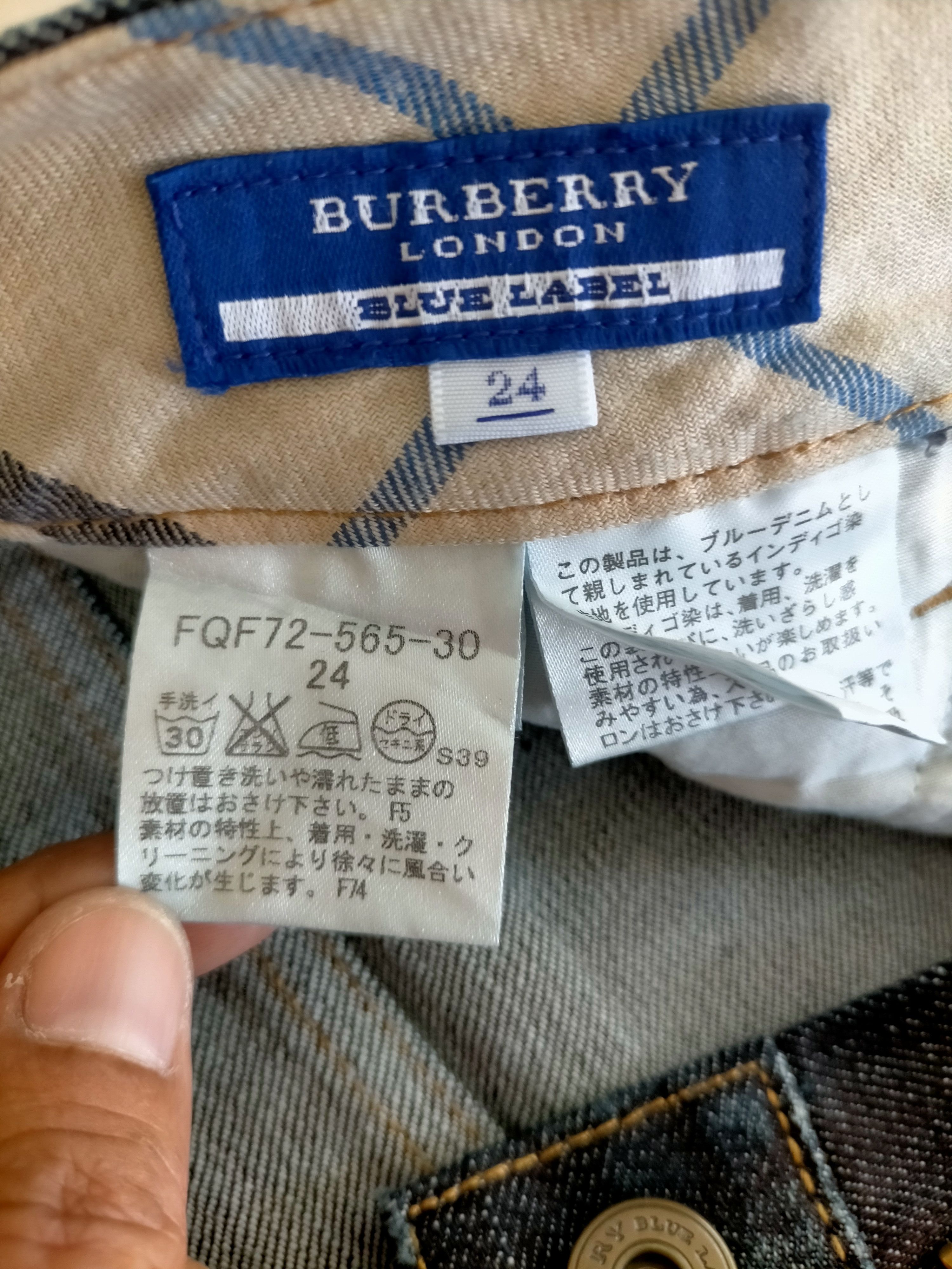 Burberry Flare Jeans Burberry Blue Label Embroidered Logo Boot cut Size US 28 / EU 44 - 23 Thumbnail