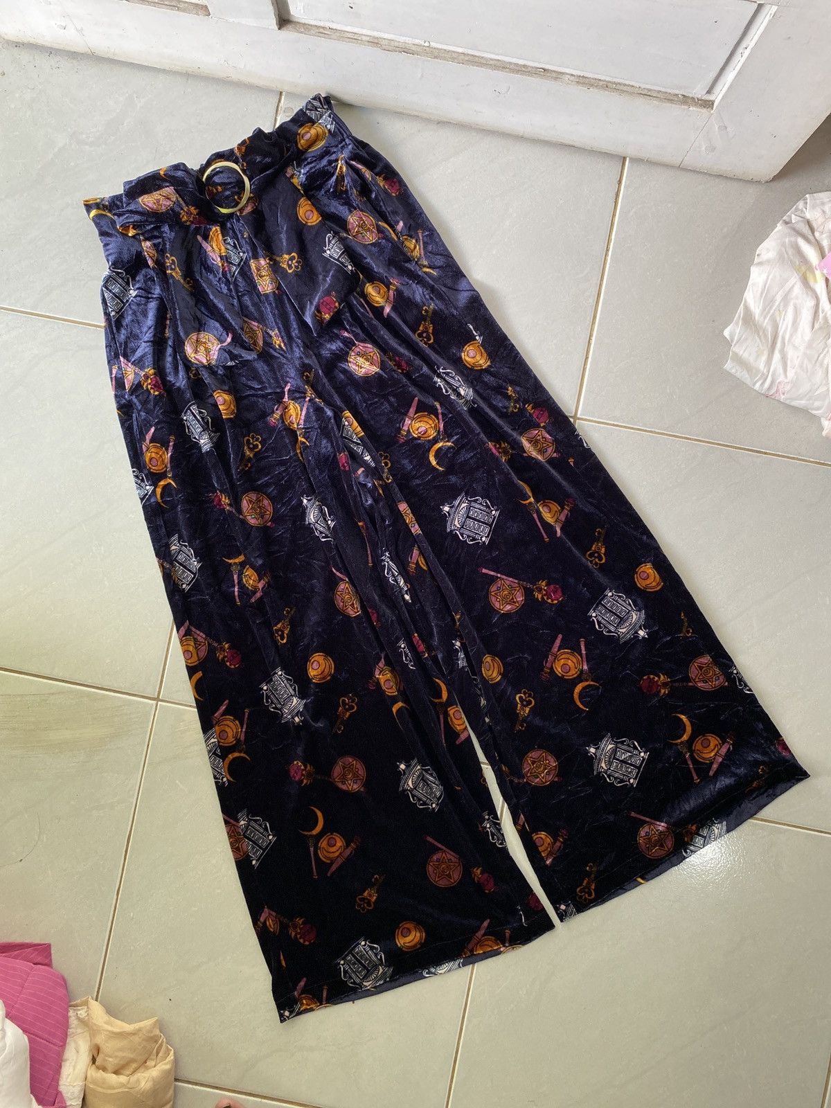 GU Sailor moon cullote velvet Size 38" / US 16 / IT 52 - 1 Thumbnail