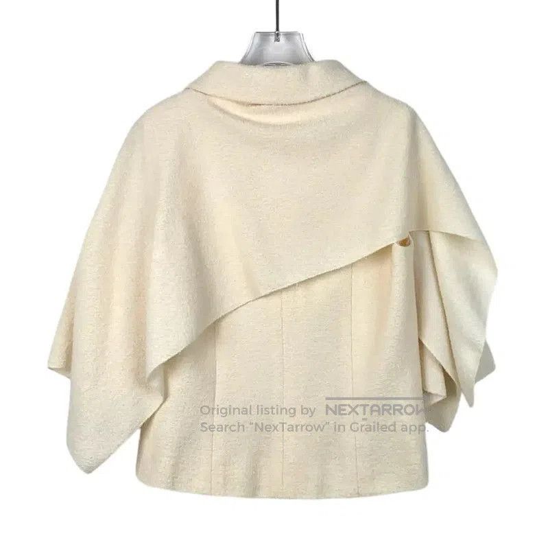 Chanel Chanel Beige Wool Women's Cardigan . Size XS / US 0-2 / IT 36-38 - 2 Thumbnail