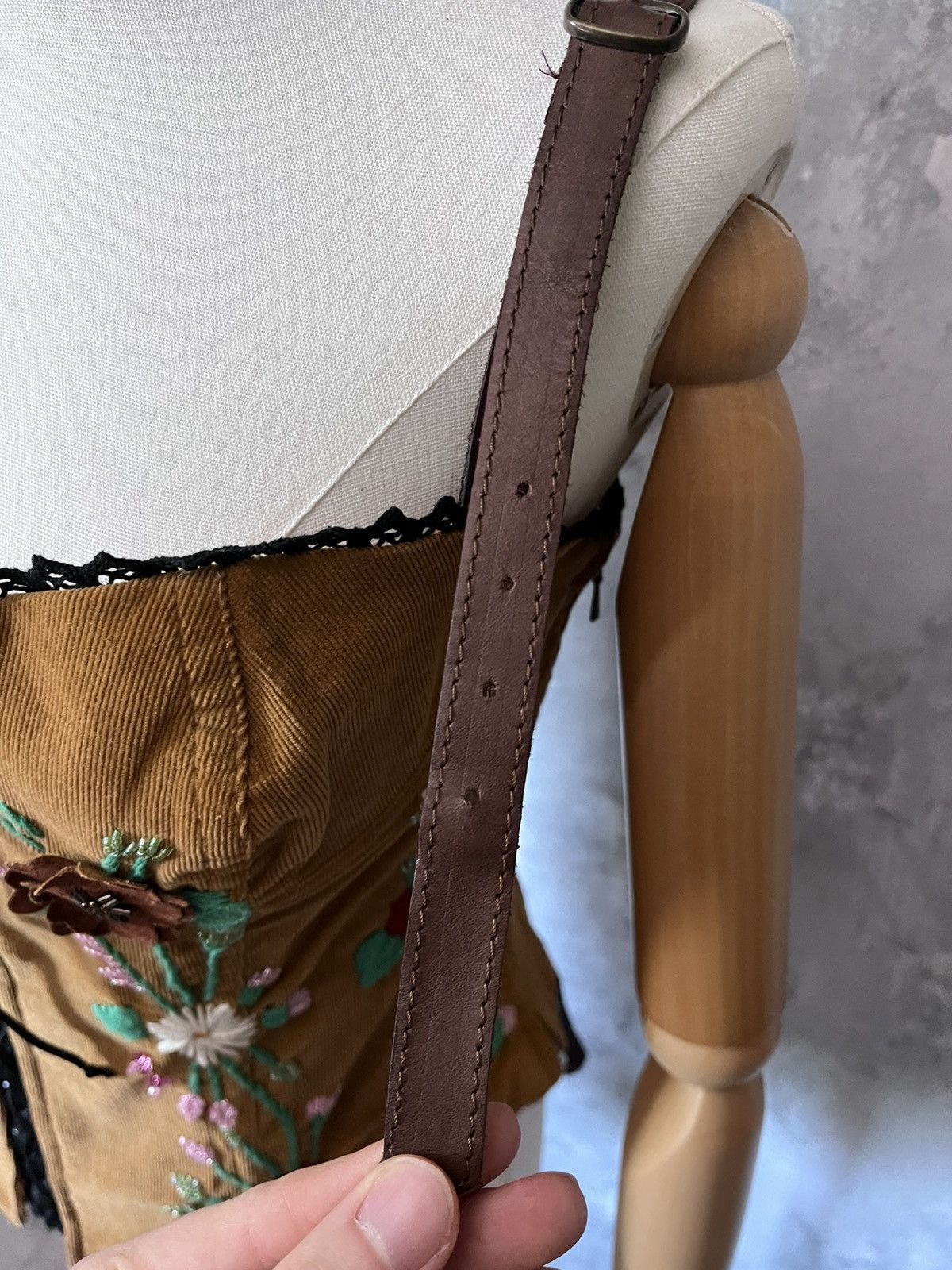 Dolce & Gabbana Dolce & Gabbana A/W 2002 Corduroy corset embroidery flower Size L / US 10 / IT 46 - 7 Thumbnail