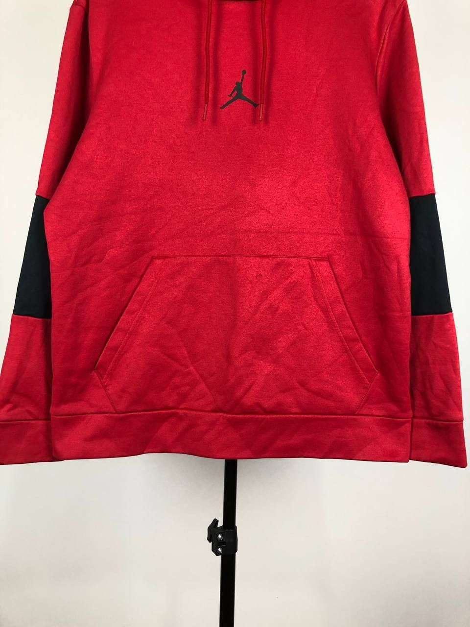 Jordan Brand Jordan Air Hoodie Center Logo Red size M Size US M / EU 48-50 / 2 - 3 Thumbnail