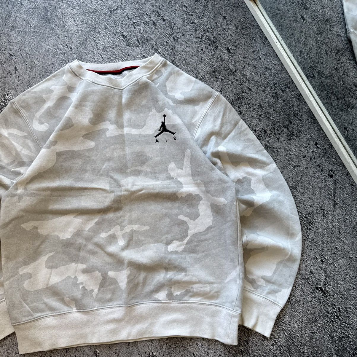 Jordan Brand Nike jordan sweatshirt size s gray mans Size US S / EU 44-46 / 1 - 2 Thumbnail