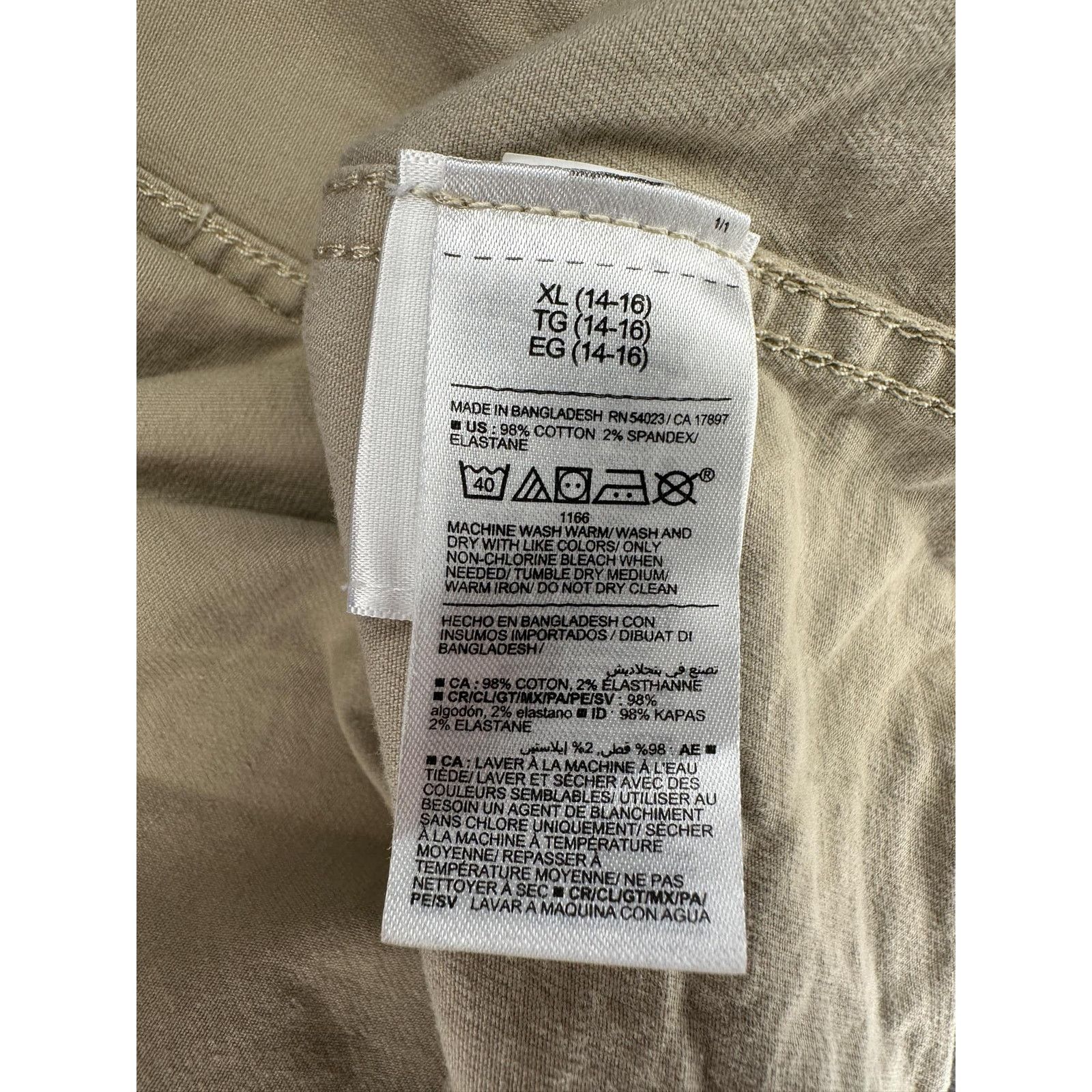 Old Navy Old Navy Built-In Flex Button-Up Shirt Beige Boys L (14-16) Size US L / EU 52-54 / 3 - 5 Thumbnail