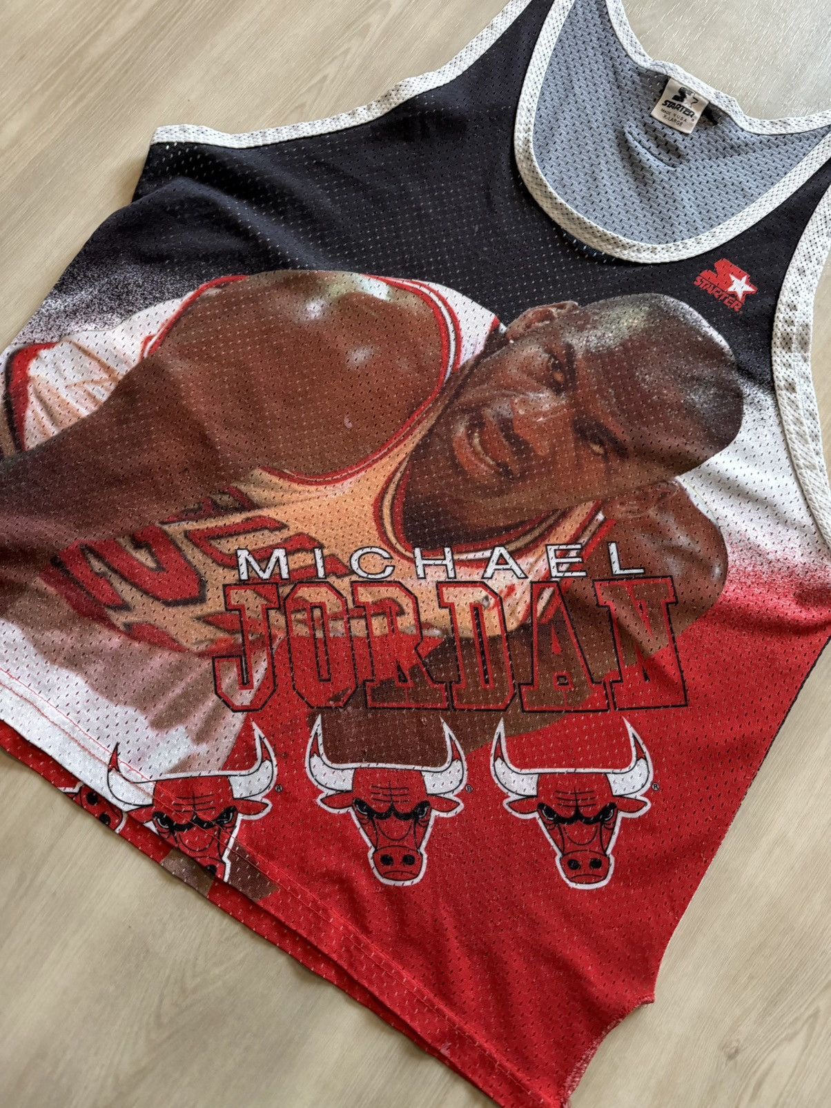 Starter Vintage Hot Starter Chicago Bulls Micheal Jordan AOP Sz L Size US L / EU 52-54 / 3 - 3 Thumbnail