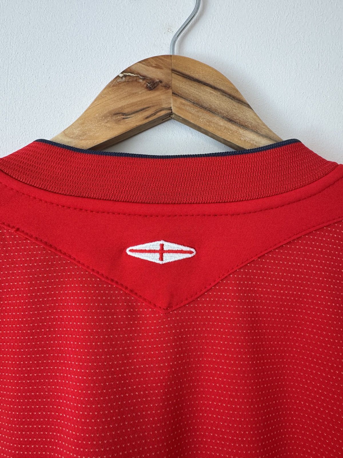 Umbro Vintage England 2004-2005 Away Soccer Jersey Football Shirt Size US M / EU 48-50 / 2 - 9 Thumbnail