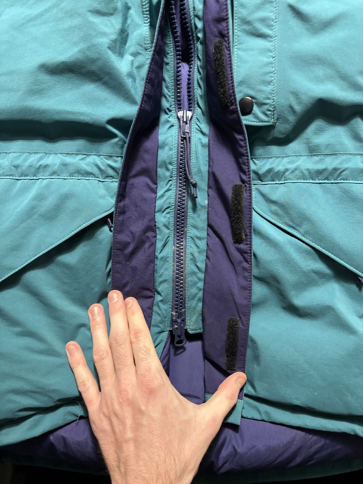 Mountain Equipment Company Vintage MEC Down Jacket Puffer Coat Co-op TNF Goose Hood CAN Size US M / EU 48-50 / 2 - 21 Thumbnail