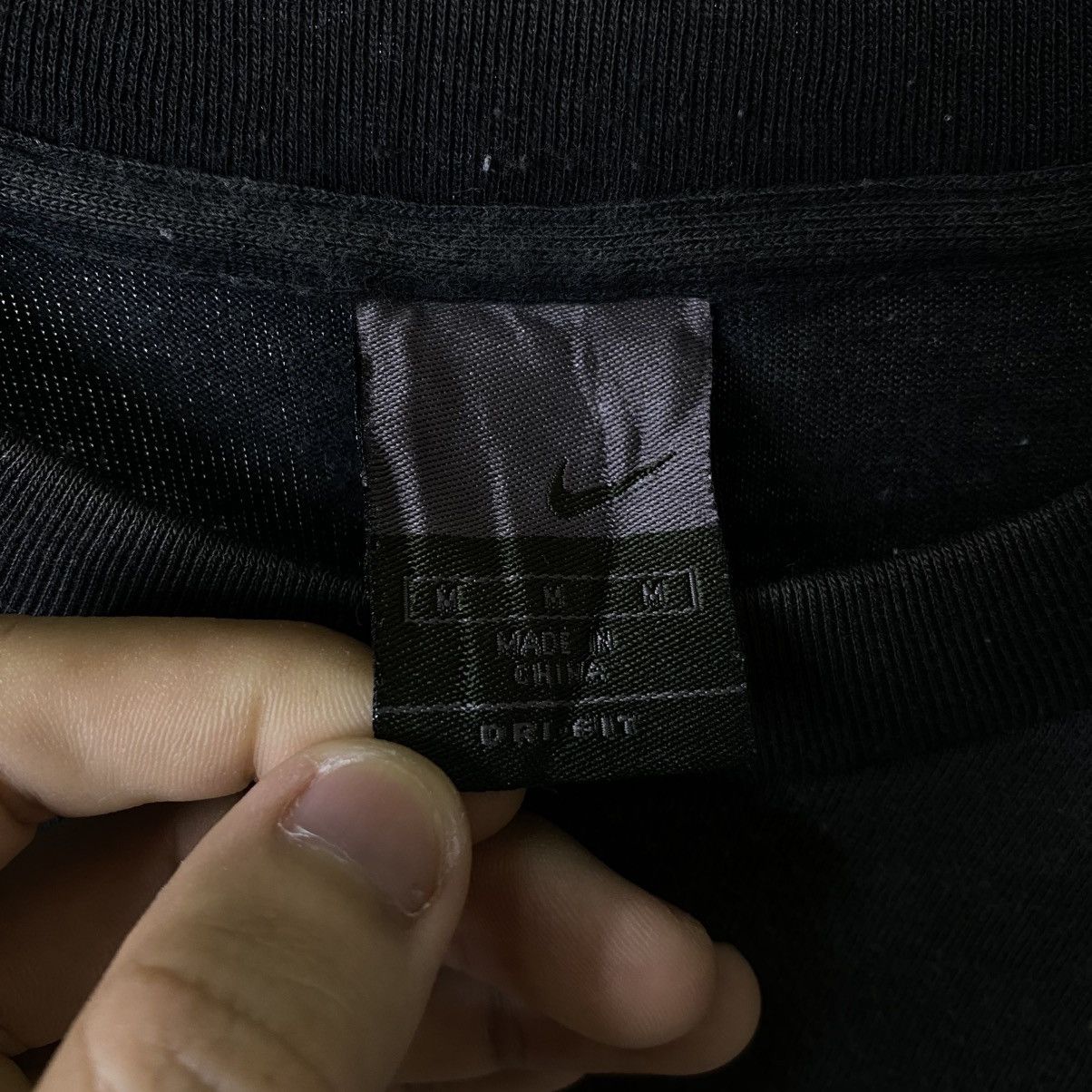 Nike Vintage 2000s Nike Sneakers Fetish Faded Black T Shirt Size US L / EU 52-54 / 3 - 5 Thumbnail