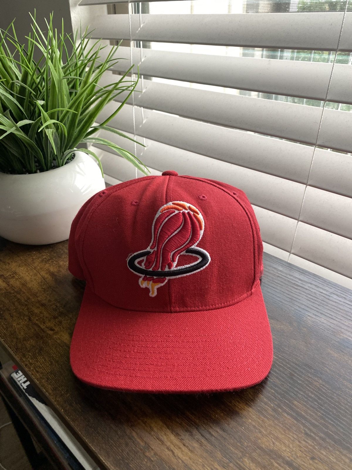 Mitchell & Ness Miami Heat Mitchell & Ness Snapback Hat Size ONE SIZE - 1 Thumbnail