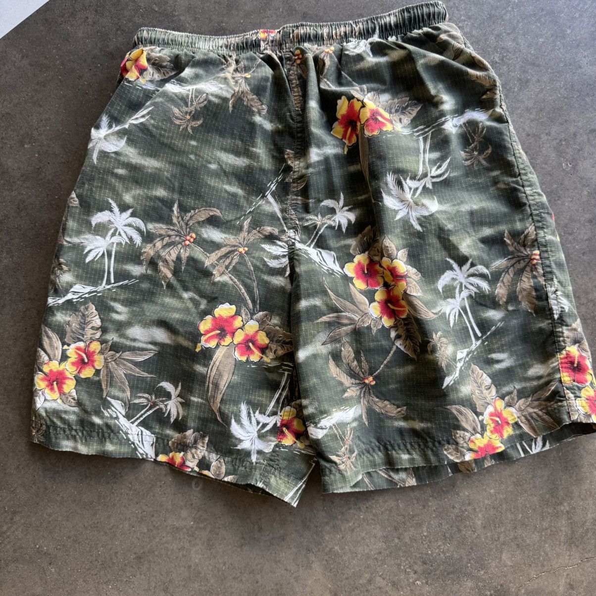 No Fear No Fear floral swim trunks Size US 30 / EU 46 - 3 Thumbnail