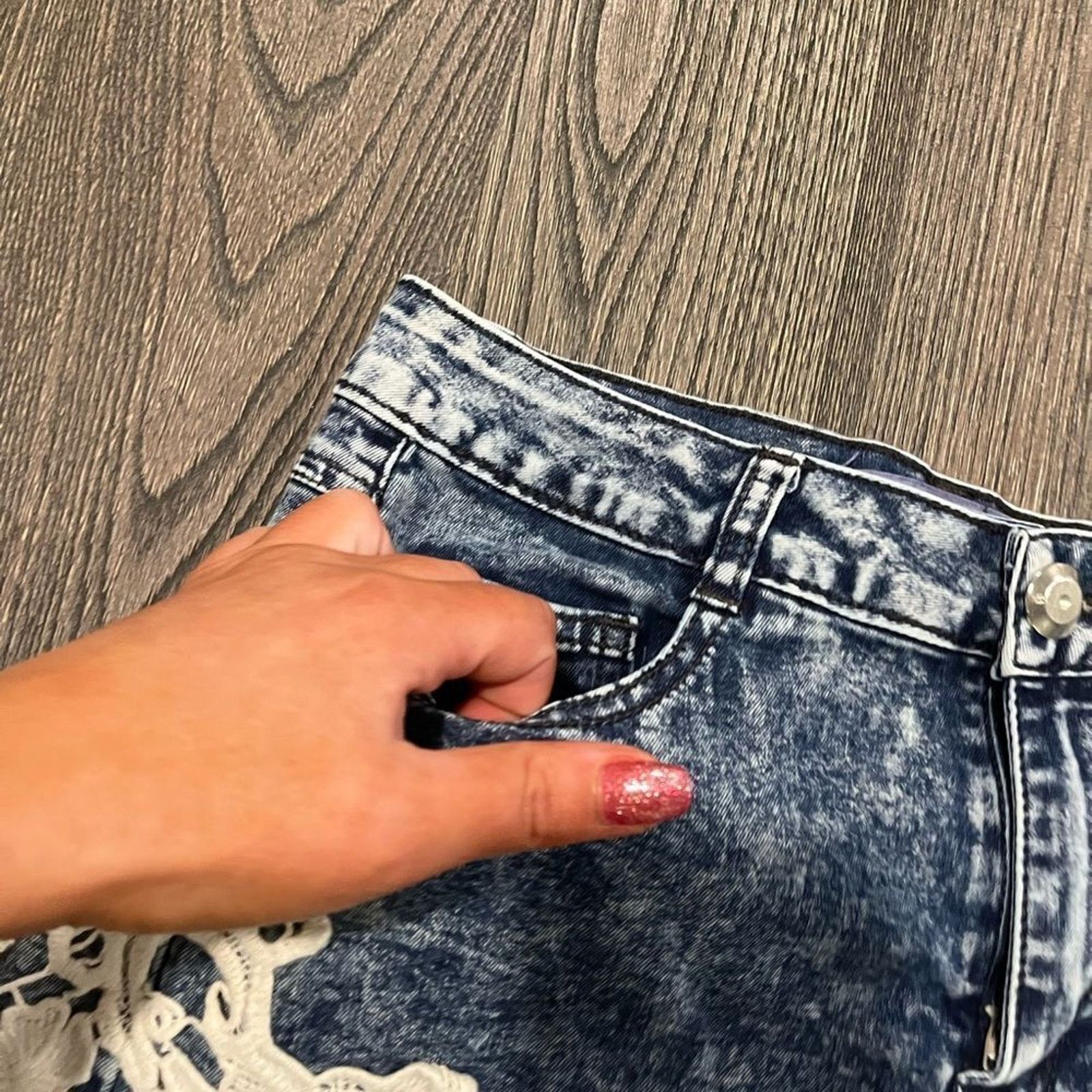 Vintage Boom Boom Jean Acid Wash Crochet Knit Mini Shorts Size 5 Size 27" / US 4 / IT 40 - 2 Thumbnail