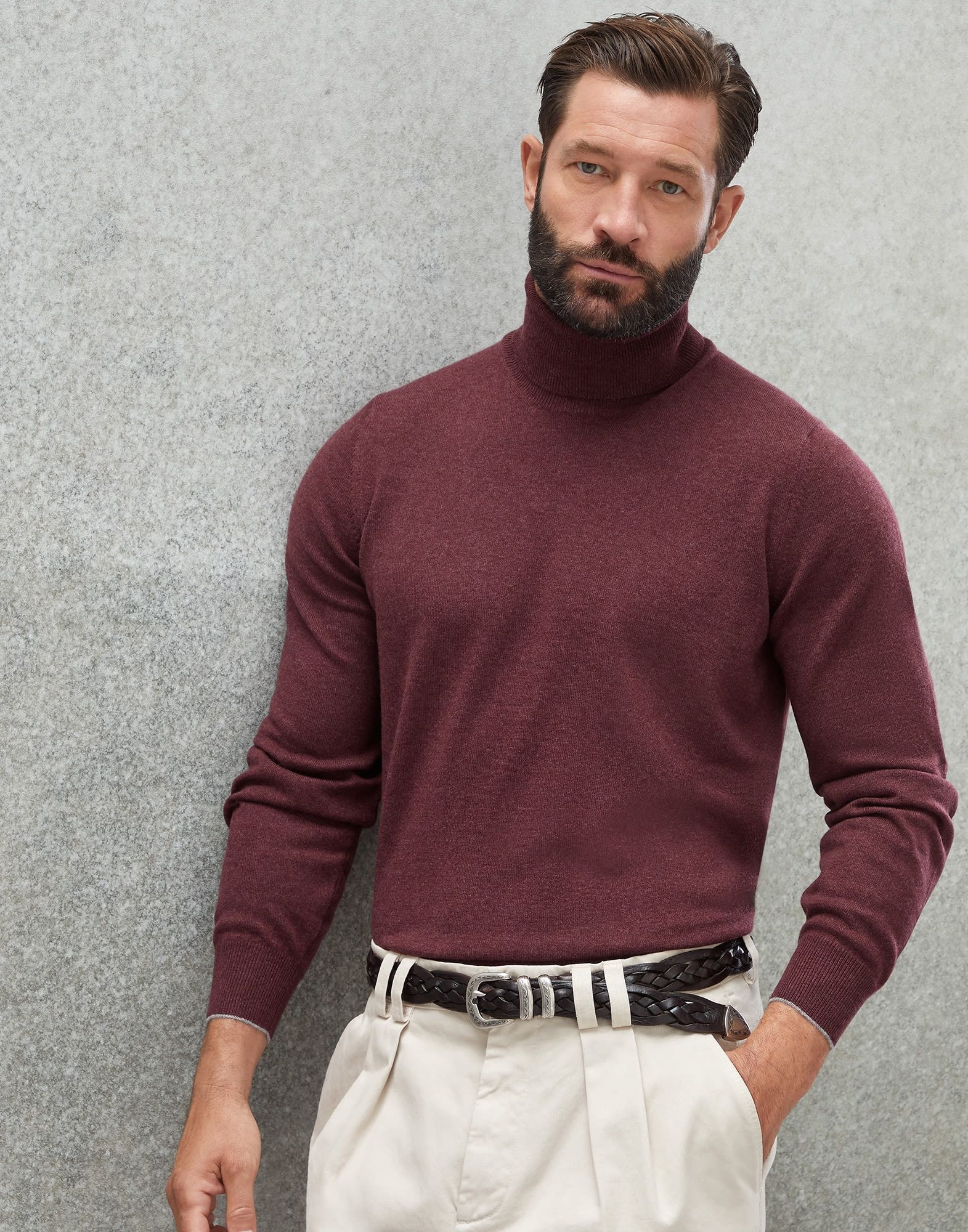o1w1db10225 Cashmere Turtleneck Sweater in Dark Red