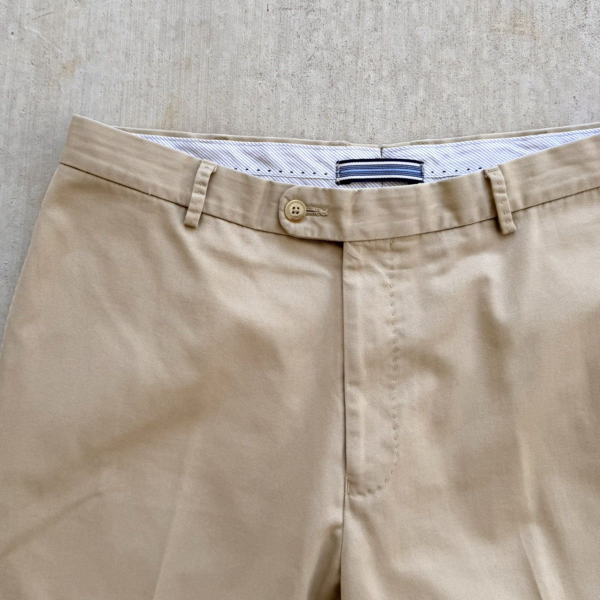 Peter Millar Peter Millar Chino Pants Size 33 Straight Fit Khaki Golf Size US 33 - 2 Thumbnail