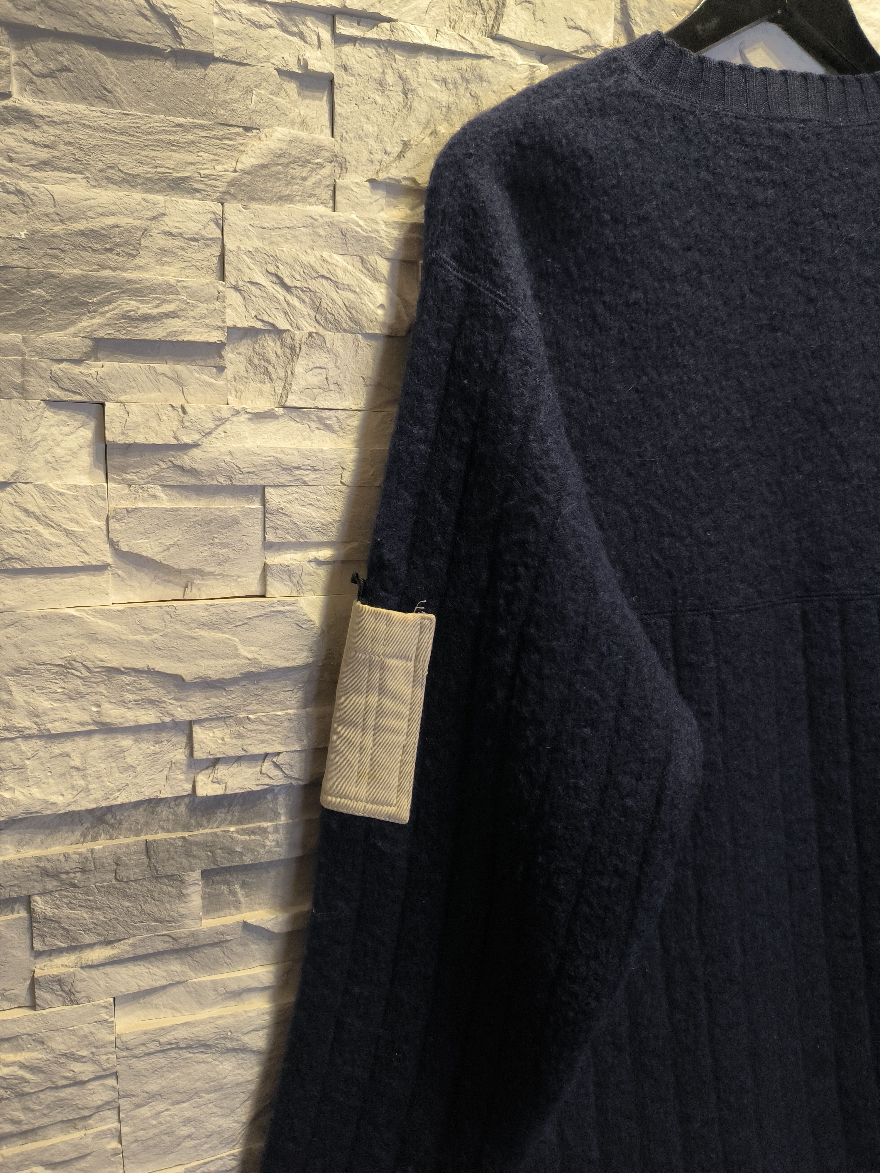 Quiksilver × Vintage Vintage Quiksilver Wool Knitwear Sweater V Neck Logo Size US S / EU 44-46 / 1 - 3 Thumbnail