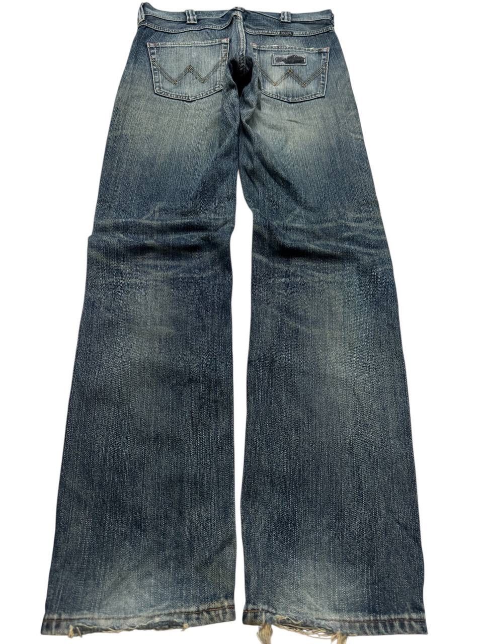 Wrangler VINTAGE WRANGLER FADED DISTRESSED BLUE JEANS Y2K Size US 29 - 2 Thumbnail