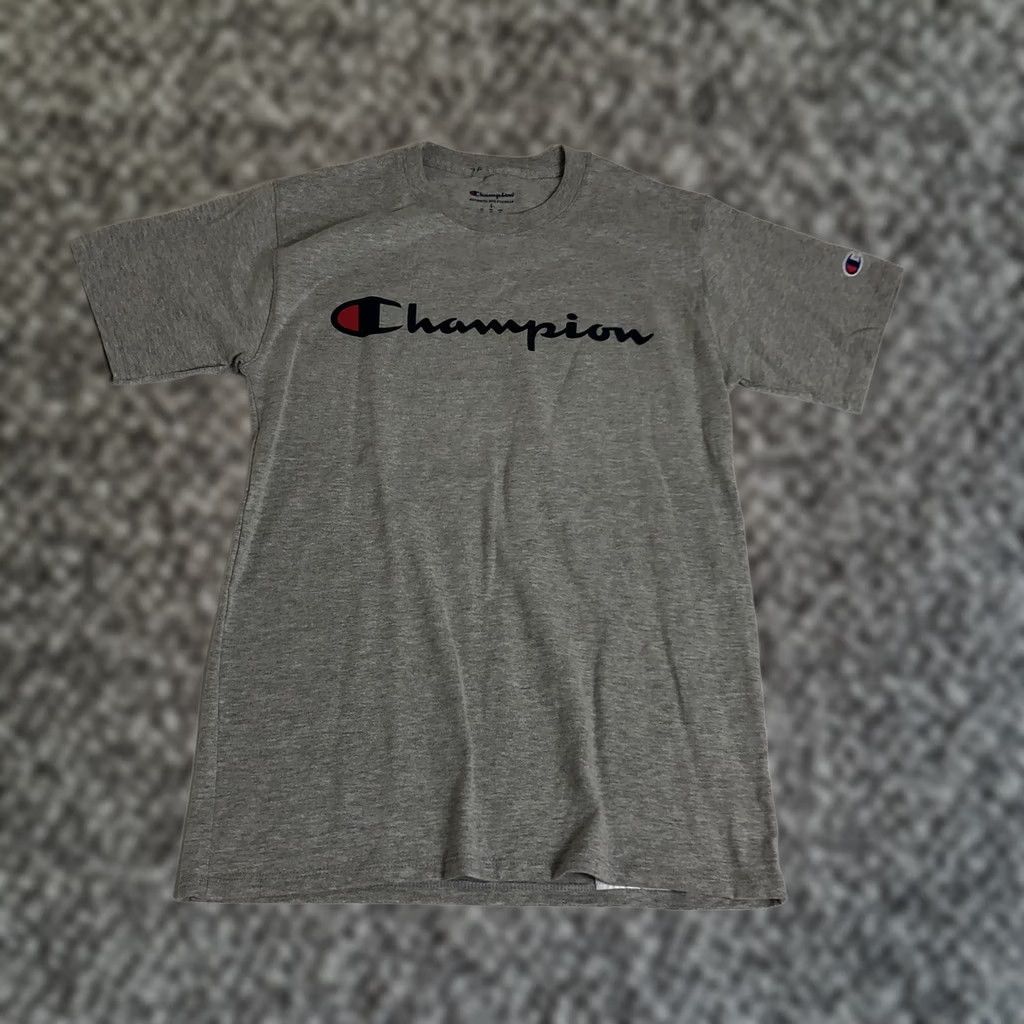 Champion Champion Authentic athletic wear￼ Gray Size Small M55 Size US S / EU 44-46 / 1 - 1 Thumbnail