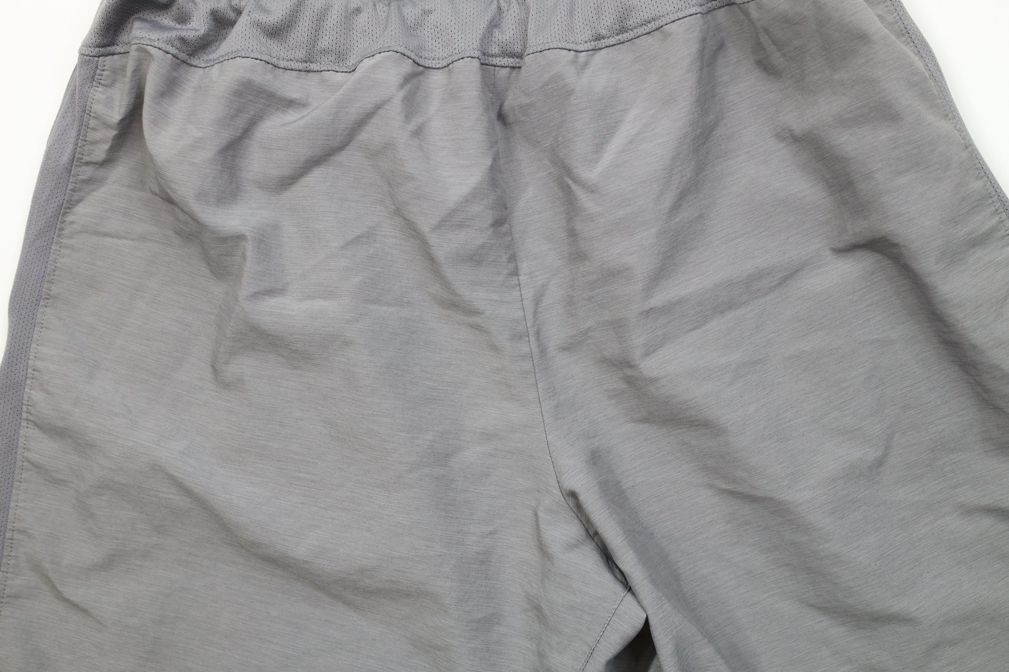 Nike Vintage Y2K Nike Reflective Swoosh Above Knee Shorts Gray Size US 34 / EU 50 - 11 Thumbnail
