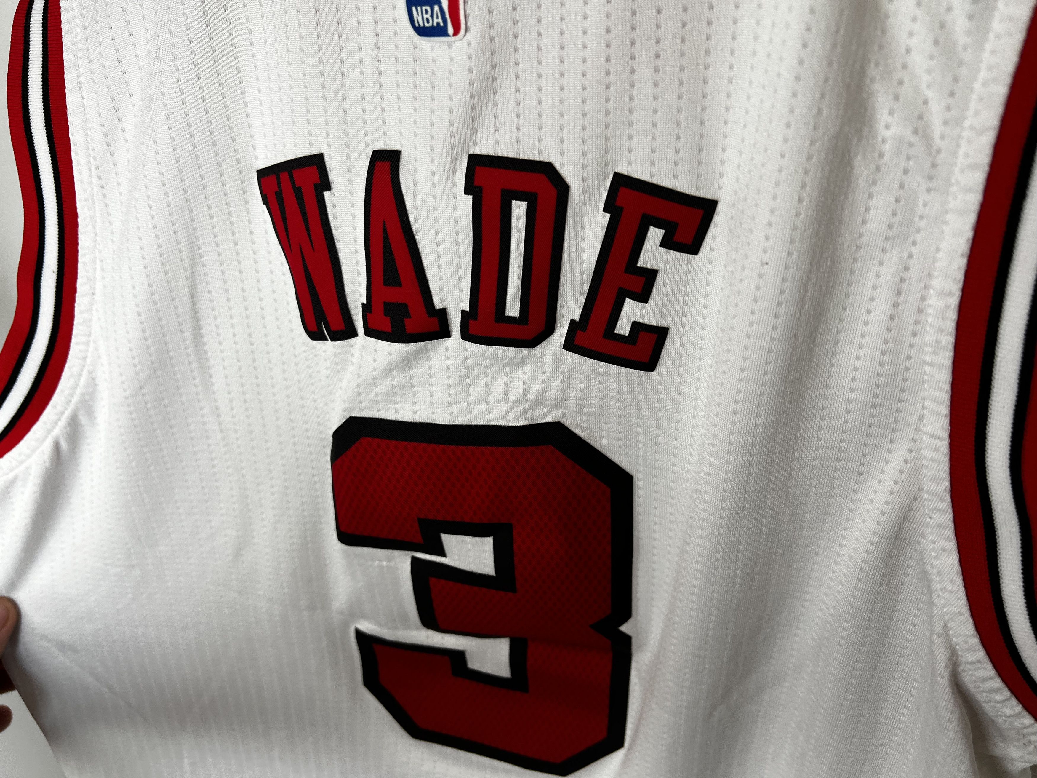 Adidas WADE #3 CHICAGO BULLS 2016 HOME NBA BASKETBALL JERSEY SHIRT Size US M / EU 48-50 / 2 - 3 Thumbnail