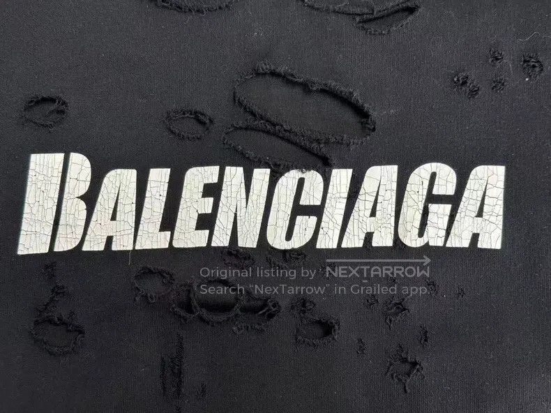 Balenciaga Balenciaga Printed Cracked Hole Pattern Hooded Sweatshirt Size US S / EU 44-46 / 1 - 3 Thumbnail
