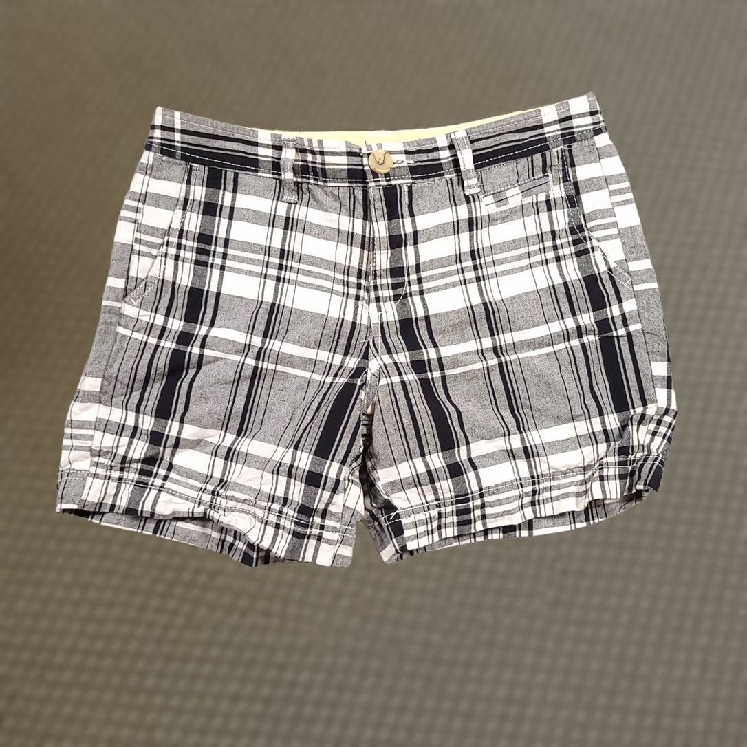 Dockers VINTAGE Dockers Short Women’s 4 Black White Plaid 4.5" Inseam Midrise Chino Linen Blend Easy Care Knit? Size 27" / US 4 / IT 40 - 1 Thumbnail