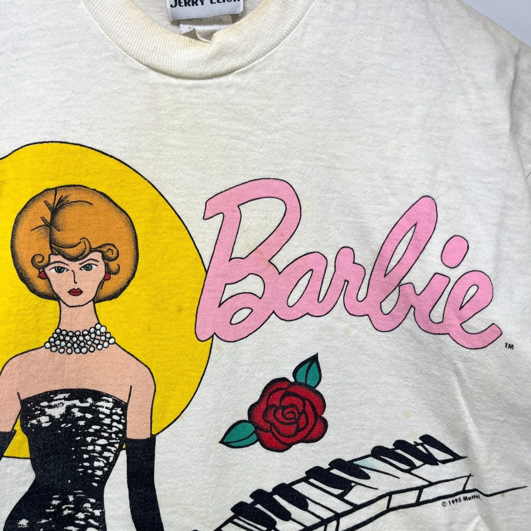 Vintage Vintage Barbie T Shirt XL Men White 90s Crew Neck Short Sleeve Knit Cotton Logo Embroidered Jacket? Size US XL / EU 56 / 4 - 3 Thumbnail
