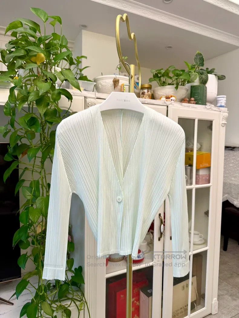 Issey Miyake Issey Miyake size:3 Light Green Cardigan Size S / US 4 / IT 40 - 1 Thumbnail