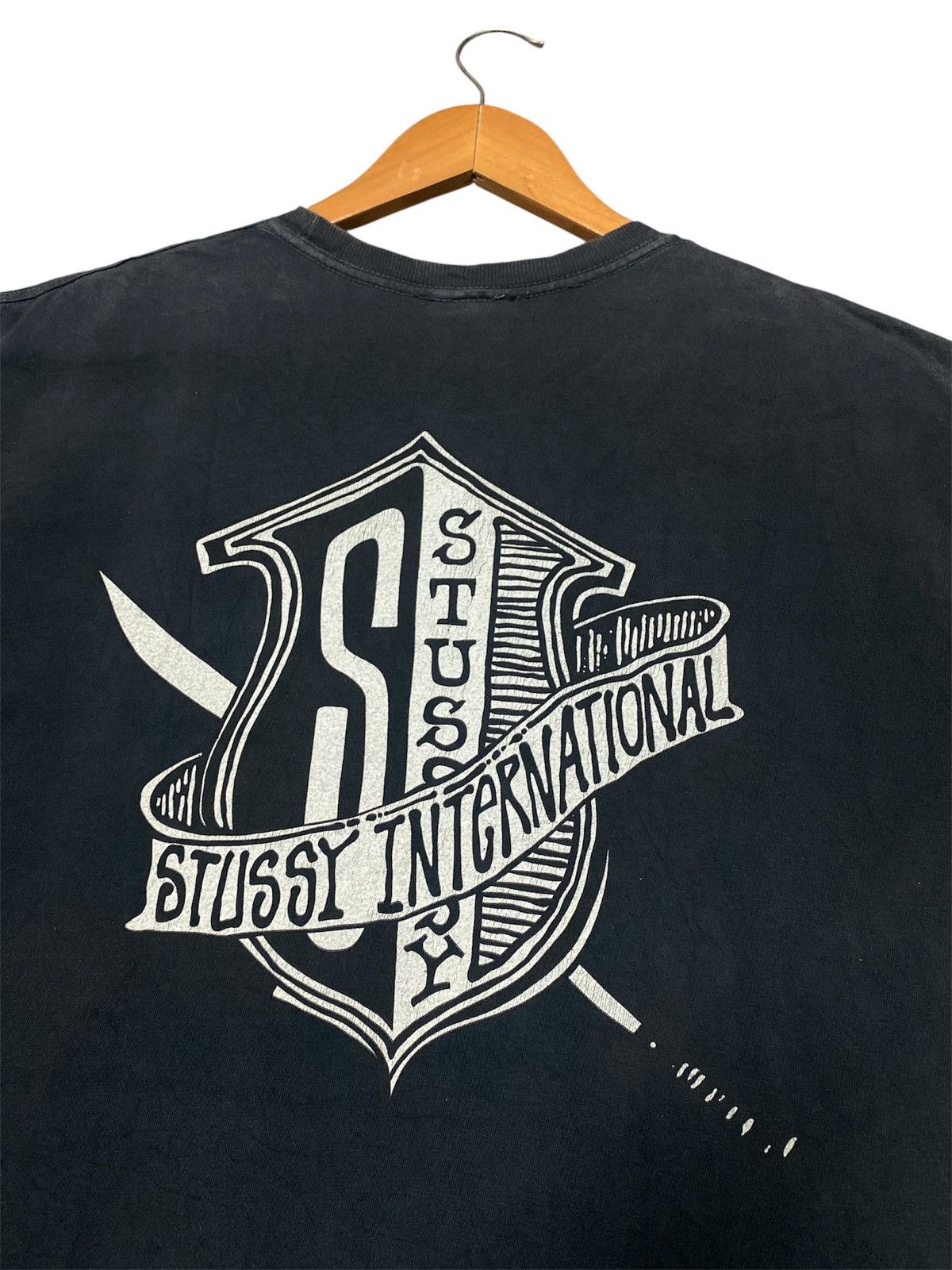 Stussy 💸BINDING OFFER💸STUSSY COAT OF ARMS PIGMENT DYED TSHIRT TEE💥 Size US M / EU 48-50 / 2 - 5 Thumbnail