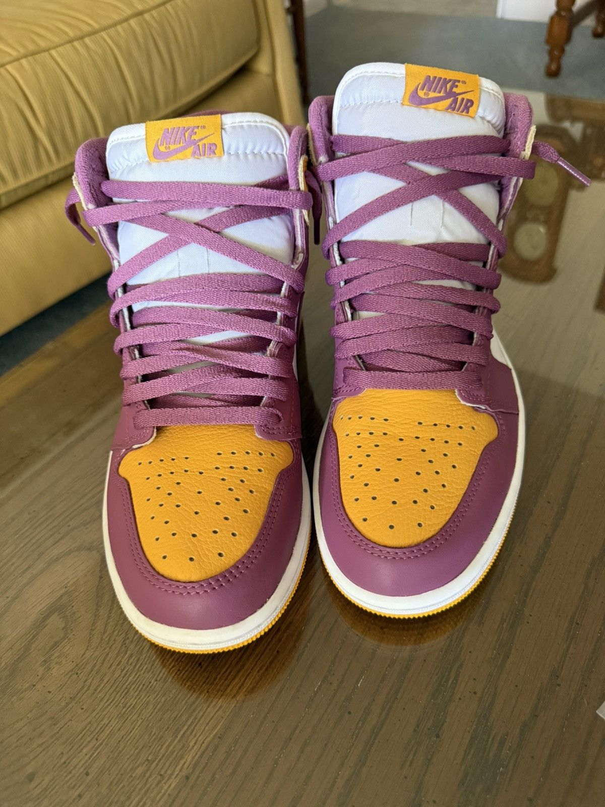 Jordan Brand Jordan 1 high “brotherhood” mauve/ yellow mens 8.5 sneakers Size US 8.5 / EU 41-42 - 3 Thumbnail