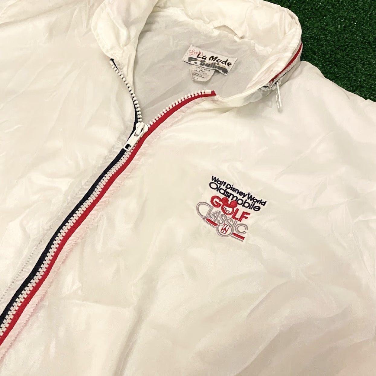 Disney VINTAGE Walt Disney World Oldsmobile Golf Classic Windbreaker Jacket USA Size L Men White Size US L / EU 52-54 / 3 - 2 Thumbnail