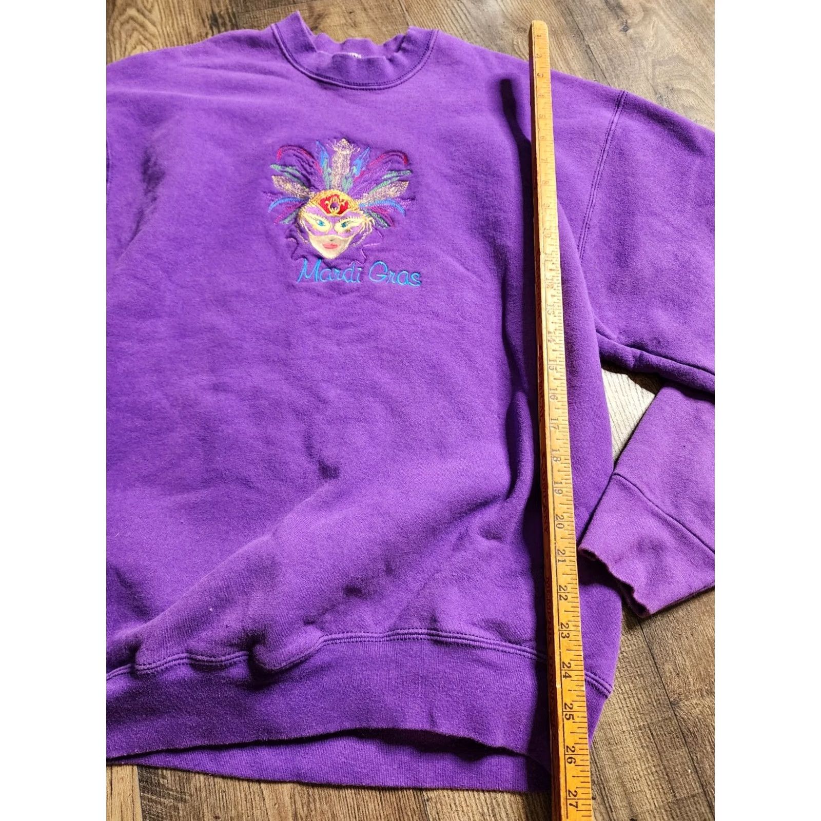 Fruit Of The Loom Vintage Fruit of the Loom Sweatshirt Mens XL New Orleans Mardi Gras Embroidered Distress Purple Crew Neck Pullover City Holiday Retro USA Size US XL / EU 56 / 4 - 3 Thumbnail