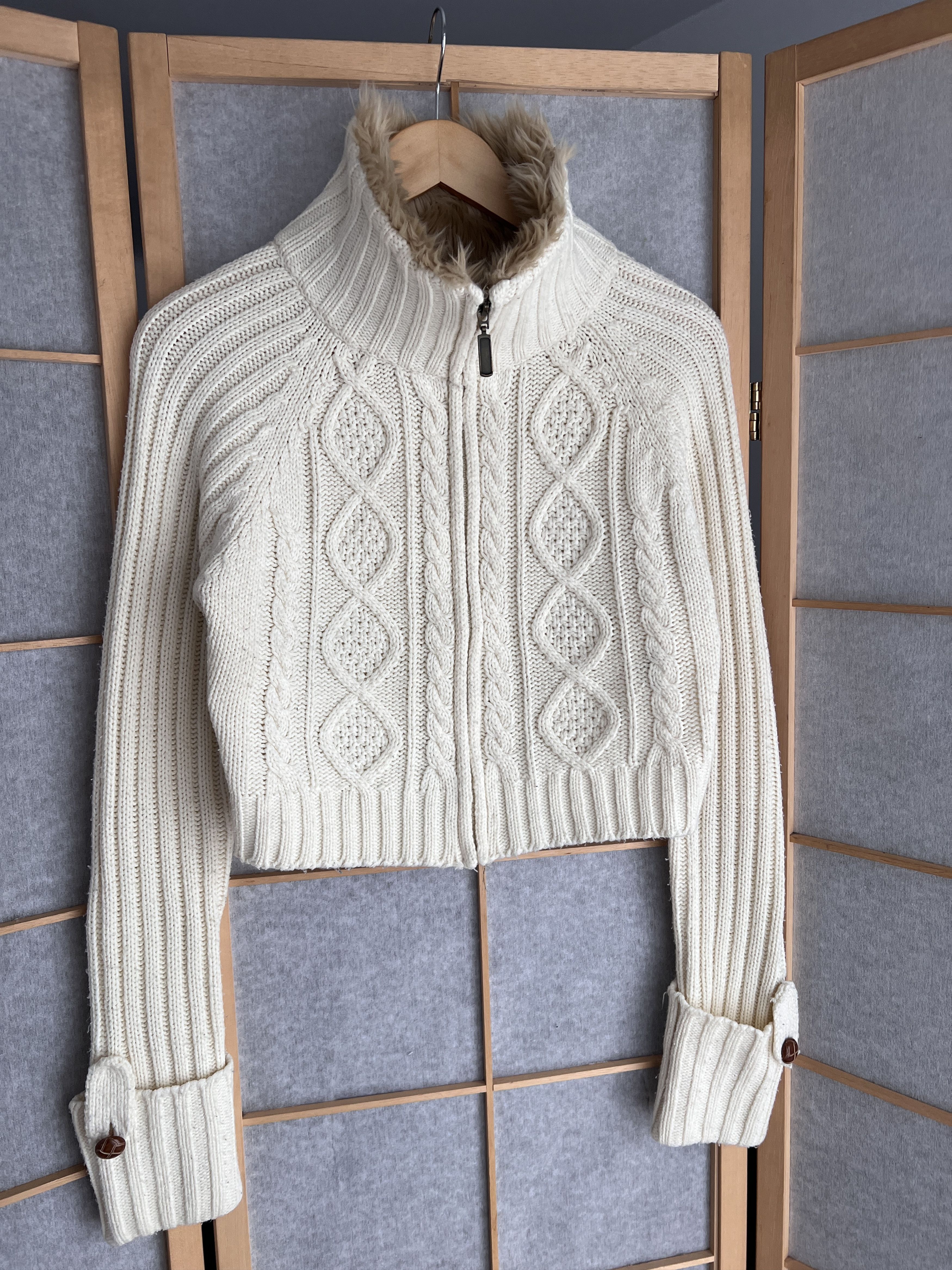 Hysteric Glamour Vintage 2000s cable knit cropped sweater faux fur collar y2k Size L / US 10 / IT 46 - 17 Thumbnail