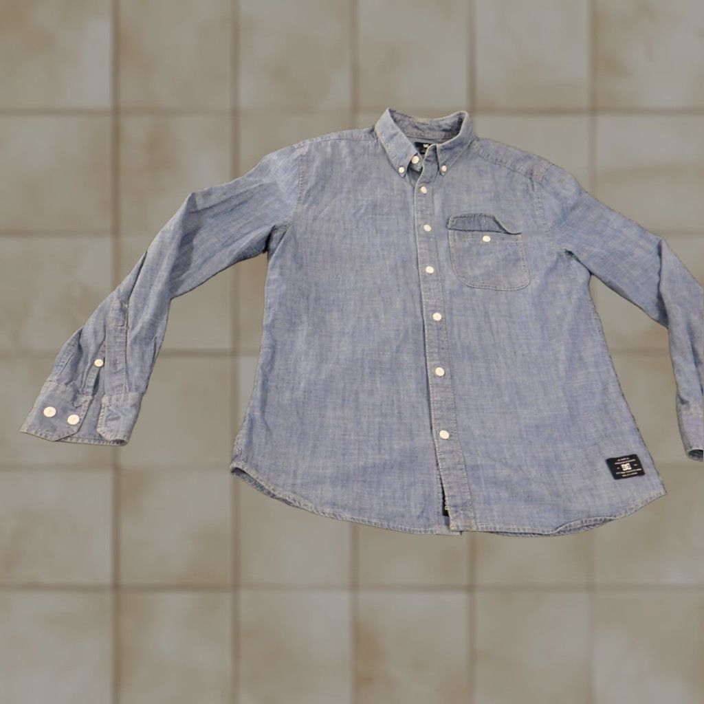 Vintage DC Shoes Shirt Men Denim Button Up Blue Retro Pocket Long Sleeve Collared Button-Down Slimming Outdoor Vintage: No Size US S / EU 44-46 / 1 - 1 Thumbnail