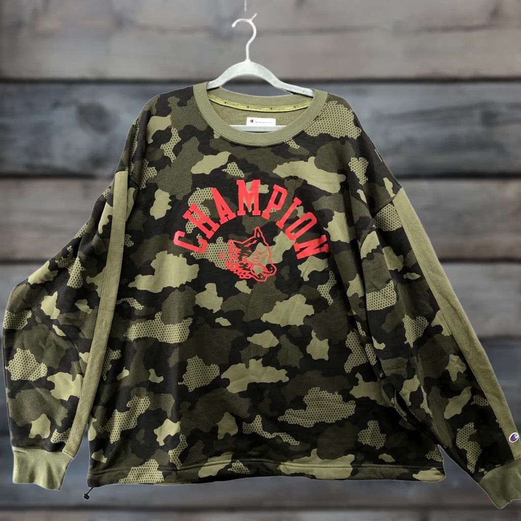 Champion Champion Camo Sweatshirt Mens 2XL Green Logo Wolf Crewneck Pullover Sweatshirt Size US XXL / EU 58 / 5 - 1 Thumbnail