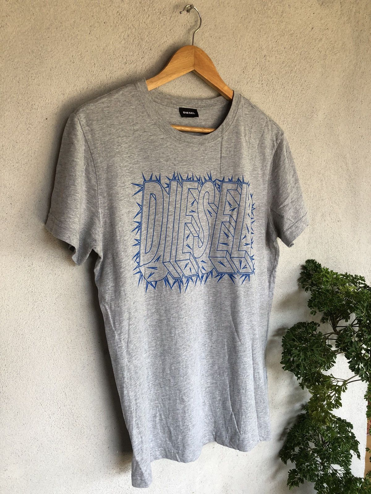 Diesel × Vintage Vintage Y2K Diesel Centre Logo Tshirts Size US M / EU 48-50 / 2 - 5 Thumbnail