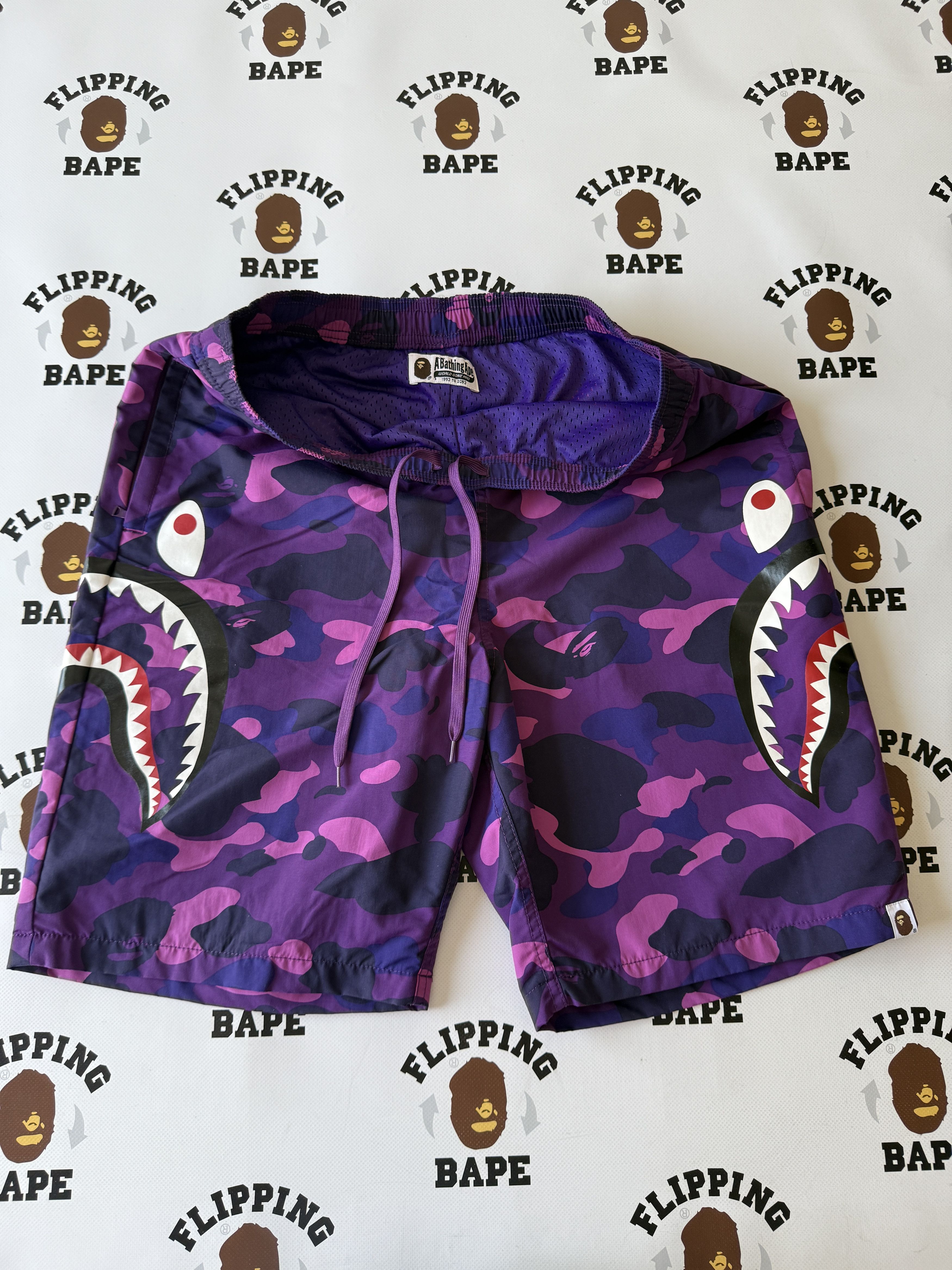 Bape BAPE COLOR CAMO SIDE SHARK BEACH SHORTS Size US 36 / EU 52 - 8 Thumbnail