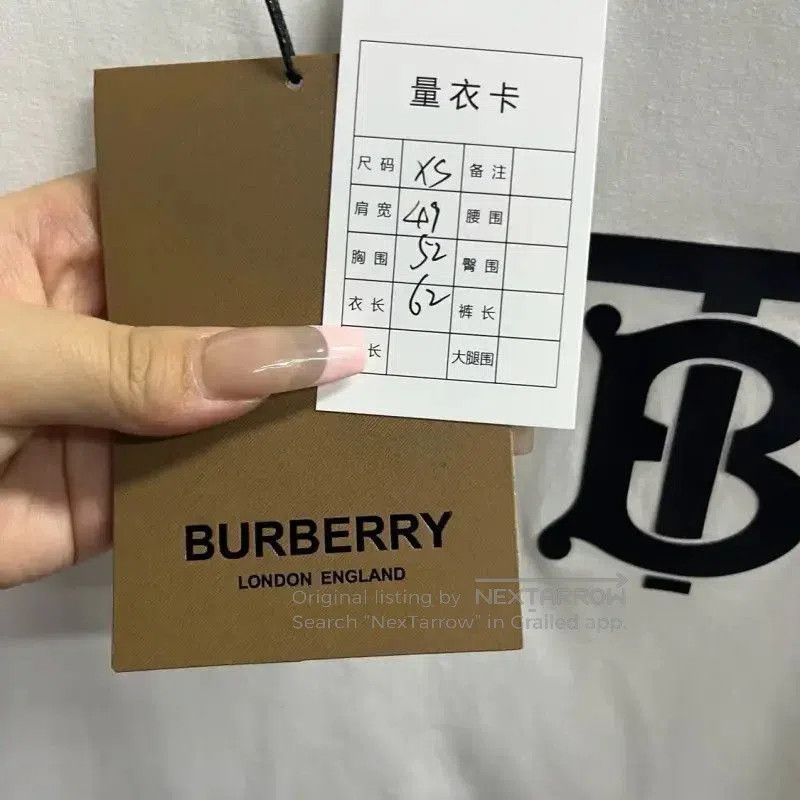 Burberry Burberry Women's White Cotton T-Shirt. Size XS / US 0-2 / IT 36-38 - 3 Thumbnail