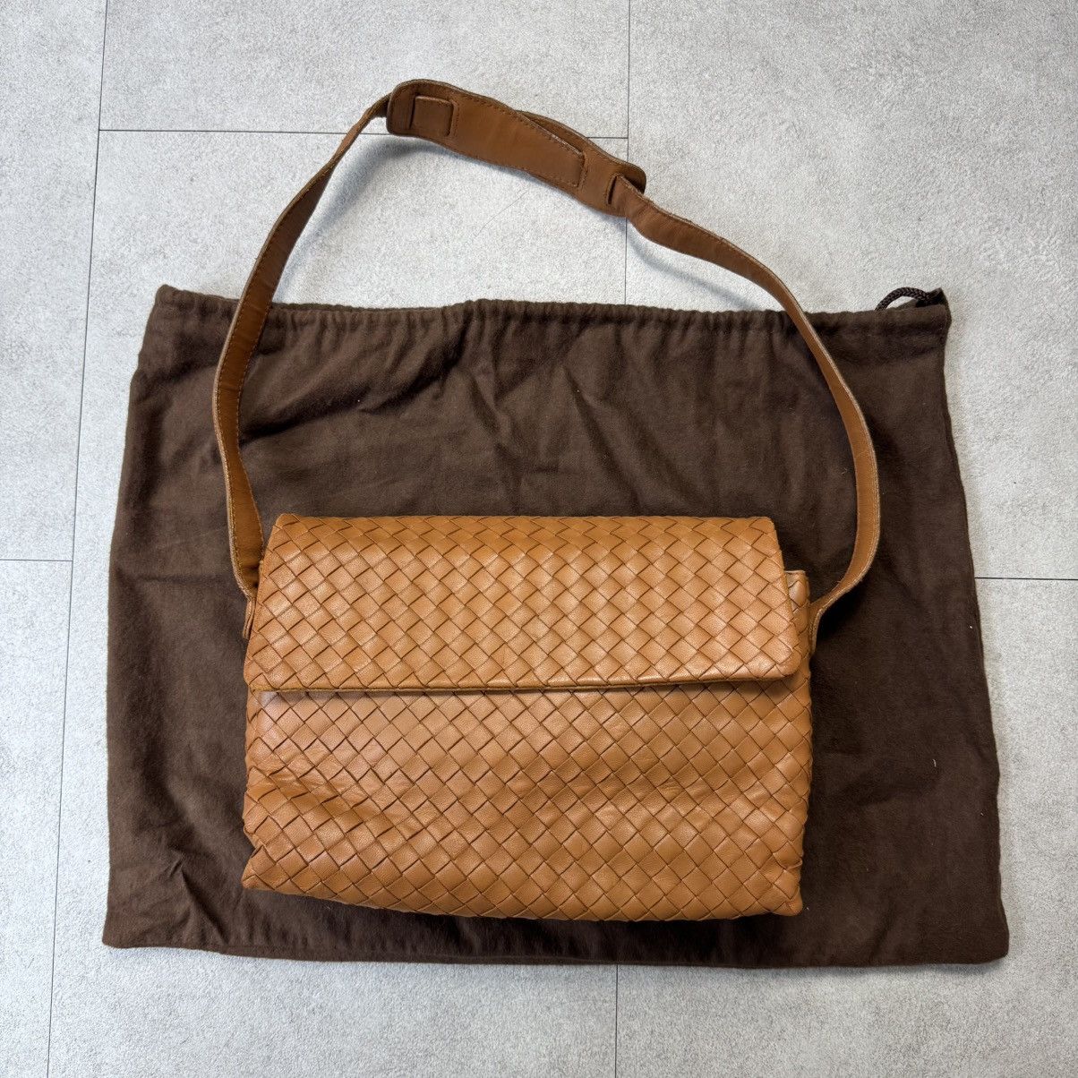 Bottega Veneta Intrecciato Brown Shoulder Bag, Women's