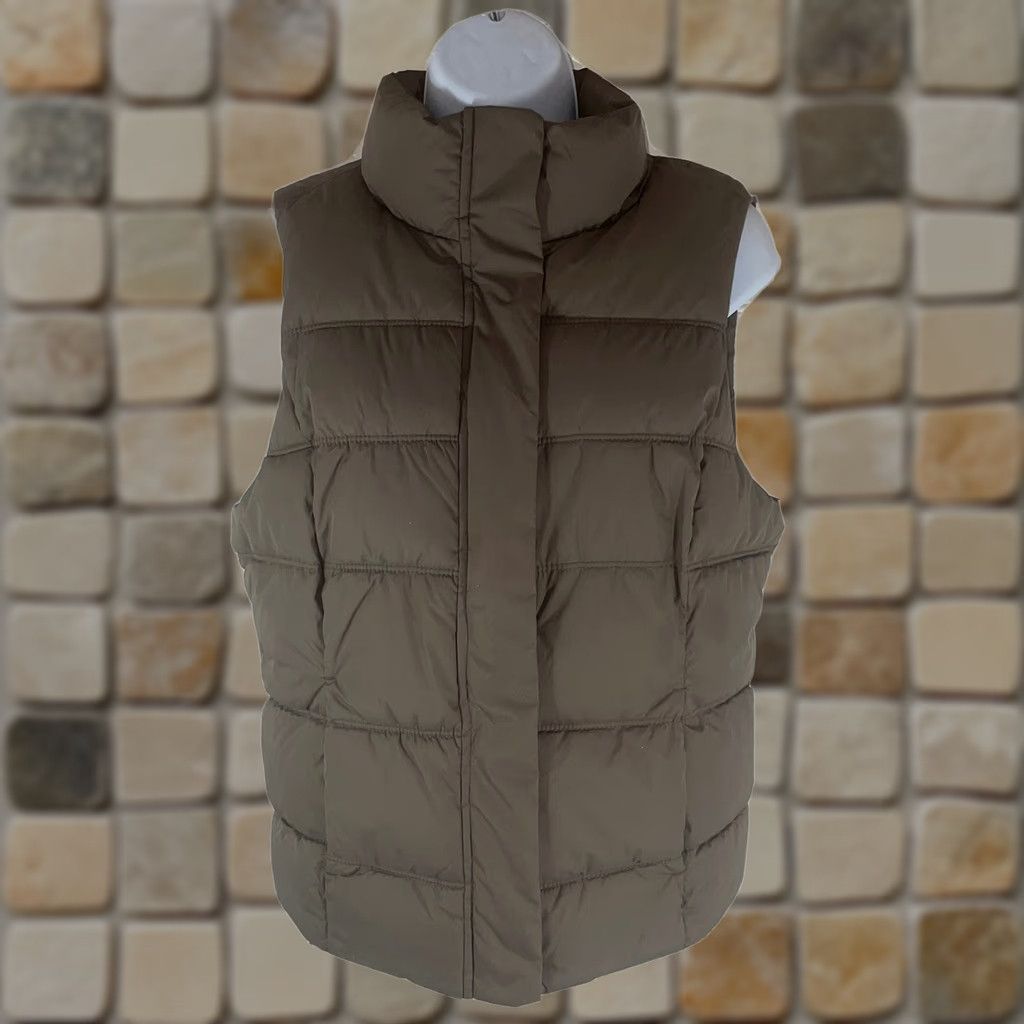 Gap Gap Womens Medium Puffer Vest Zip Snap Front Taupe Brown High Neck Gathered Back Vest Size M / US 6-8 / IT 42-44 - 1 Thumbnail
