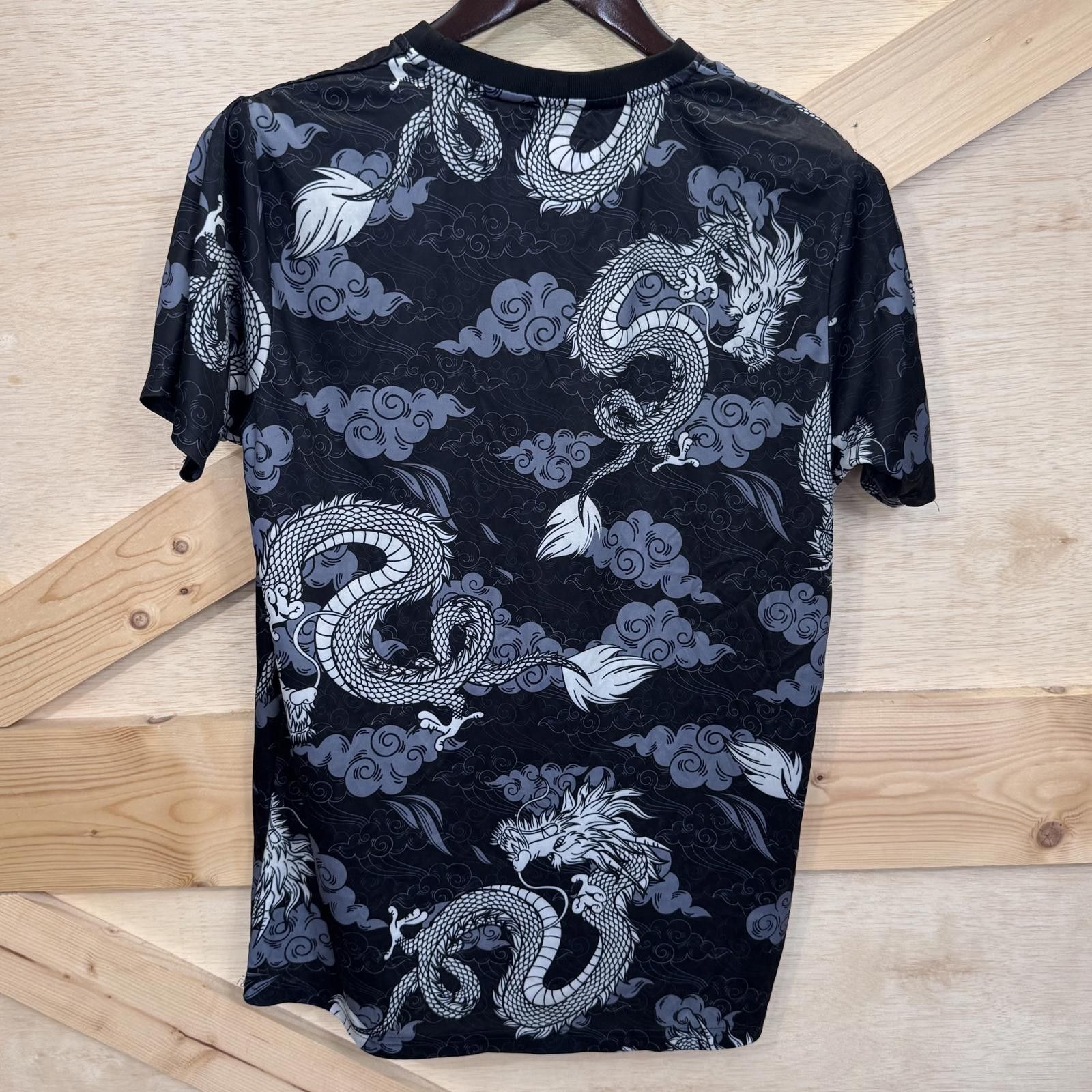 Other Fresh Prints of Tokyo Clothing Dragon's Mens Shirt Medium Size US M / EU 48-50 / 2 - 4 Thumbnail