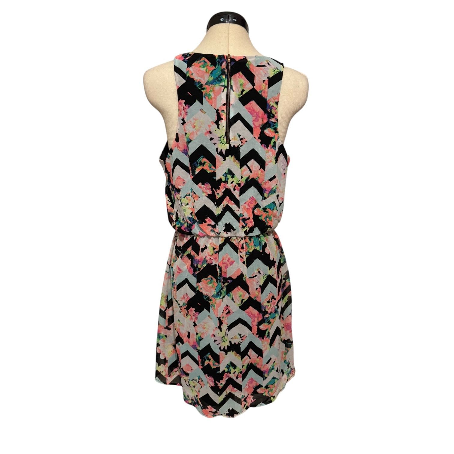 Other Xhilaration Women’s Geometric and Floral Print Dress Medium Size M / US 6-8 / IT 42-44 - 3 Thumbnail