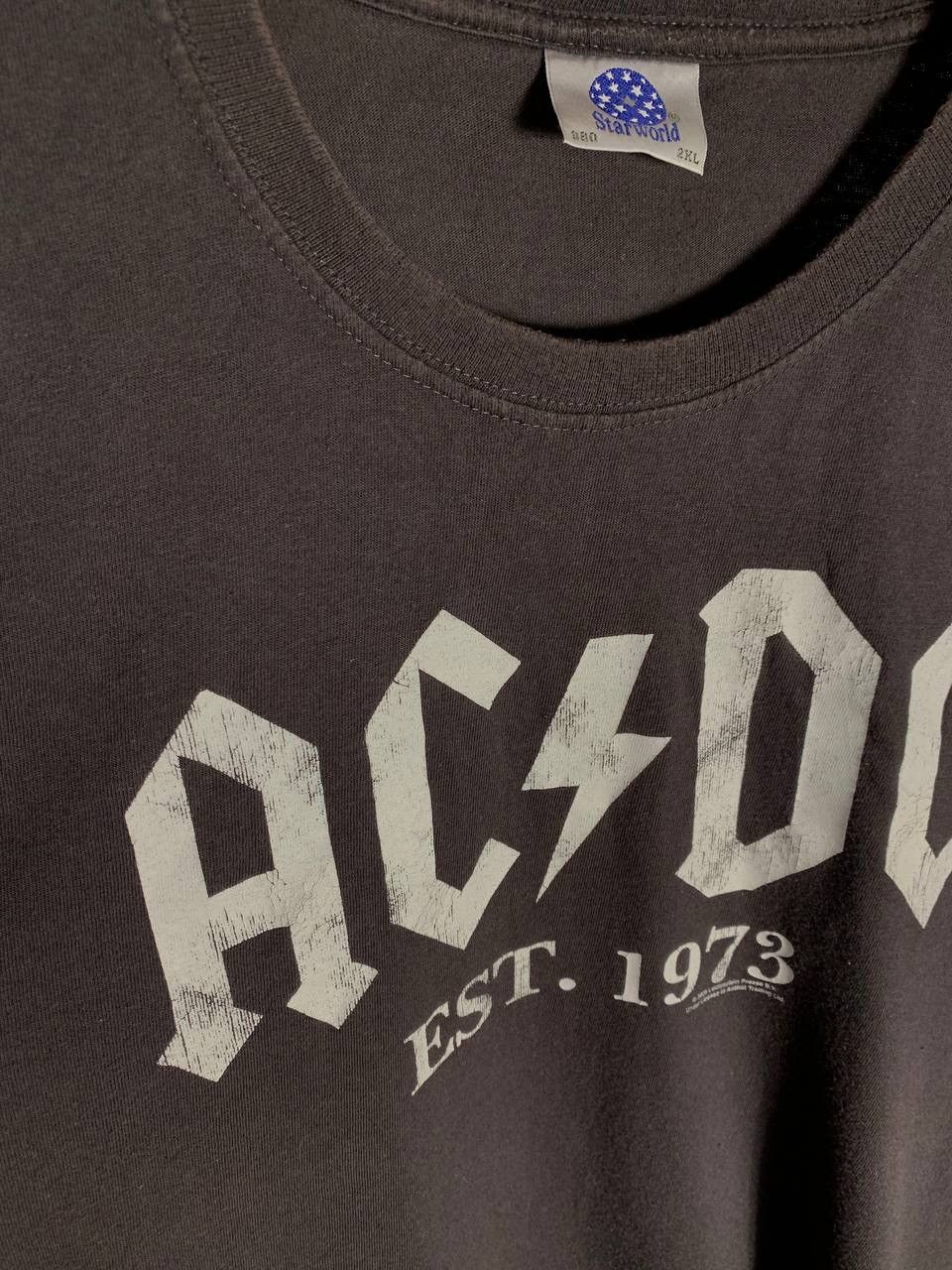 Band Tees VINTAGE AC/DC WORLD TOUR ROCK T-SHIRT METAL PUNK Y2K 90s Size US XXL / EU 58 / 5 - 6 Thumbnail