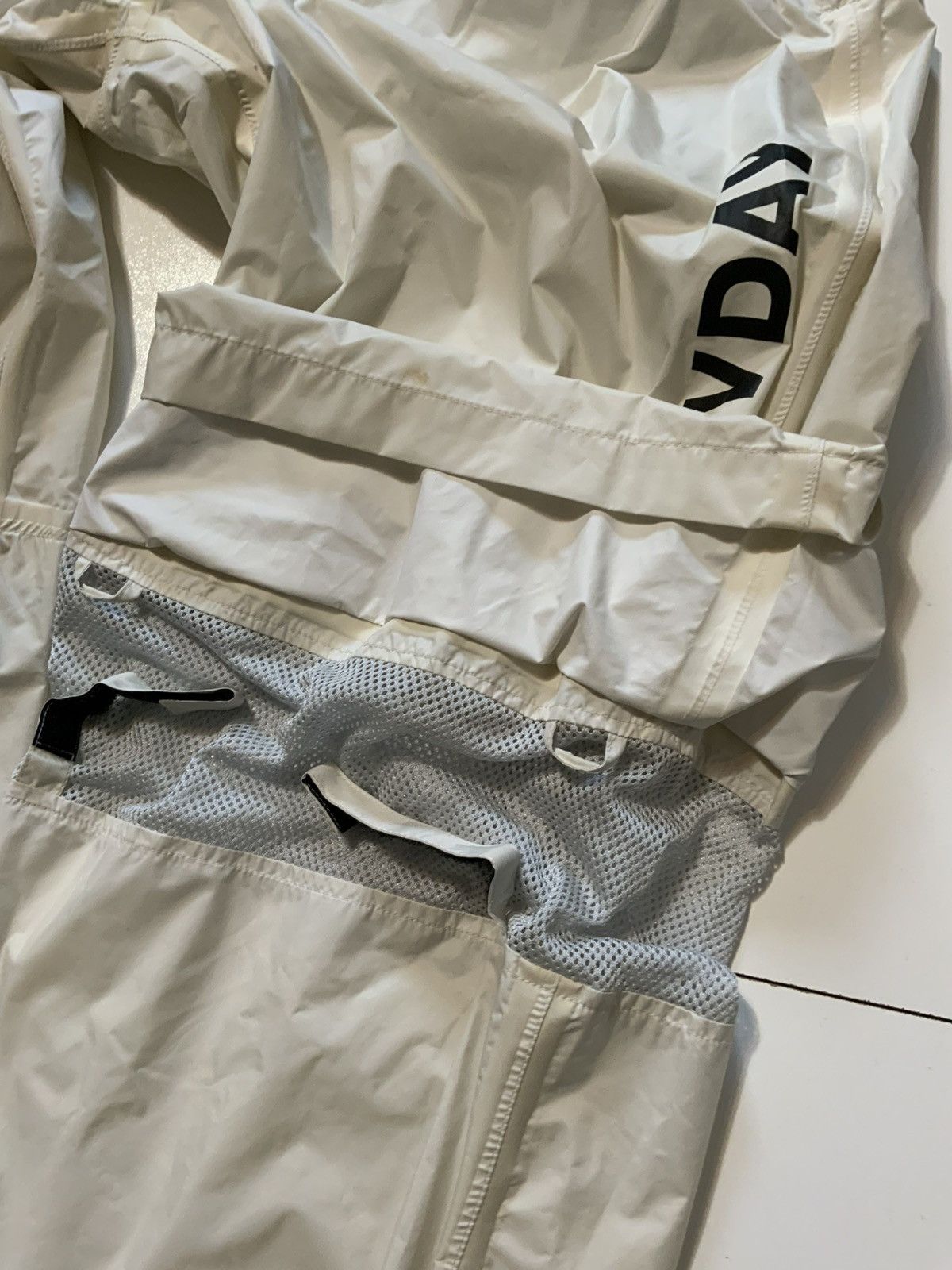 Other Srixon V Day Golf Windbreaker 2PC Set Rain Tracksuit Size US L / EU 52-54 / 3 - 24 Thumbnail
