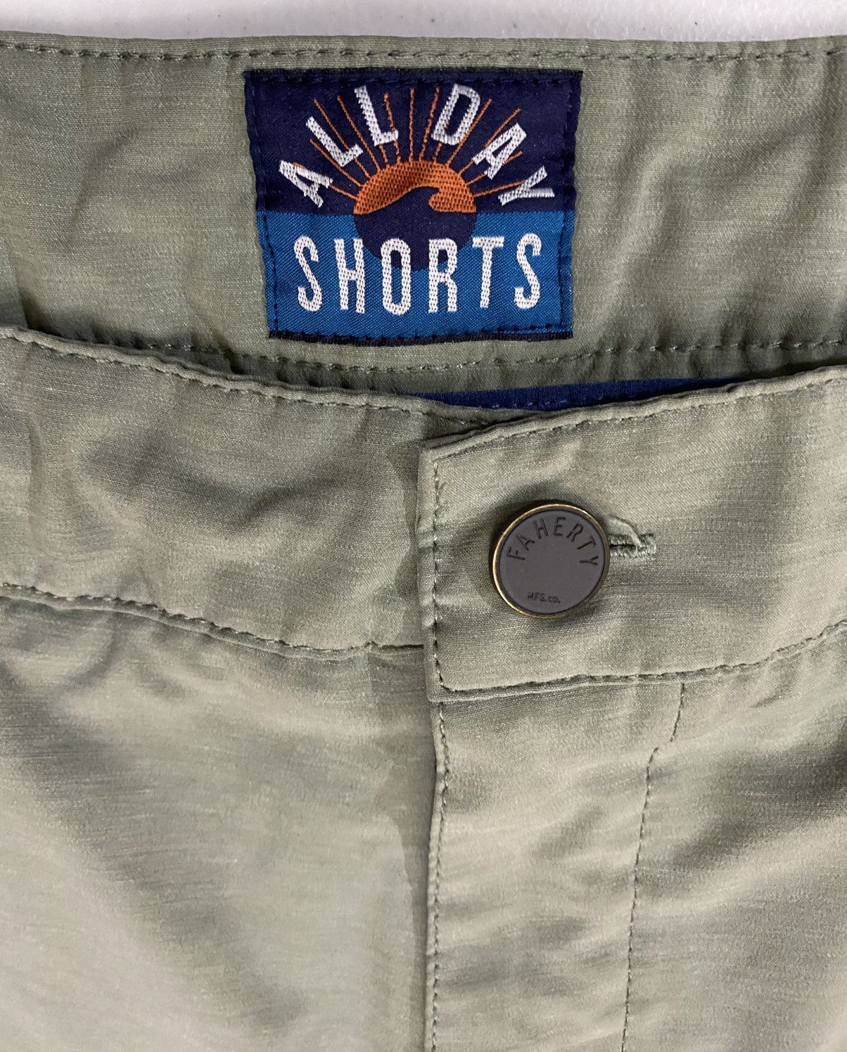 Faherty Faherty All Day Shorts Trail Olive 36 9in Inseam Size US 36 / EU 52 - 2 Thumbnail
