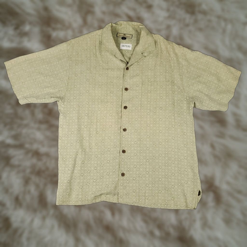Tommy Bahama Tommy Bahama Shirt Mens Medium Beige/Green Silk Hawaiian Button Up Short Sleeve Shirt Mens Regular Beige Silk Hawaiian Button-Up Shirt Size US M / EU 48-50 / 2 - 1 Thumbnail