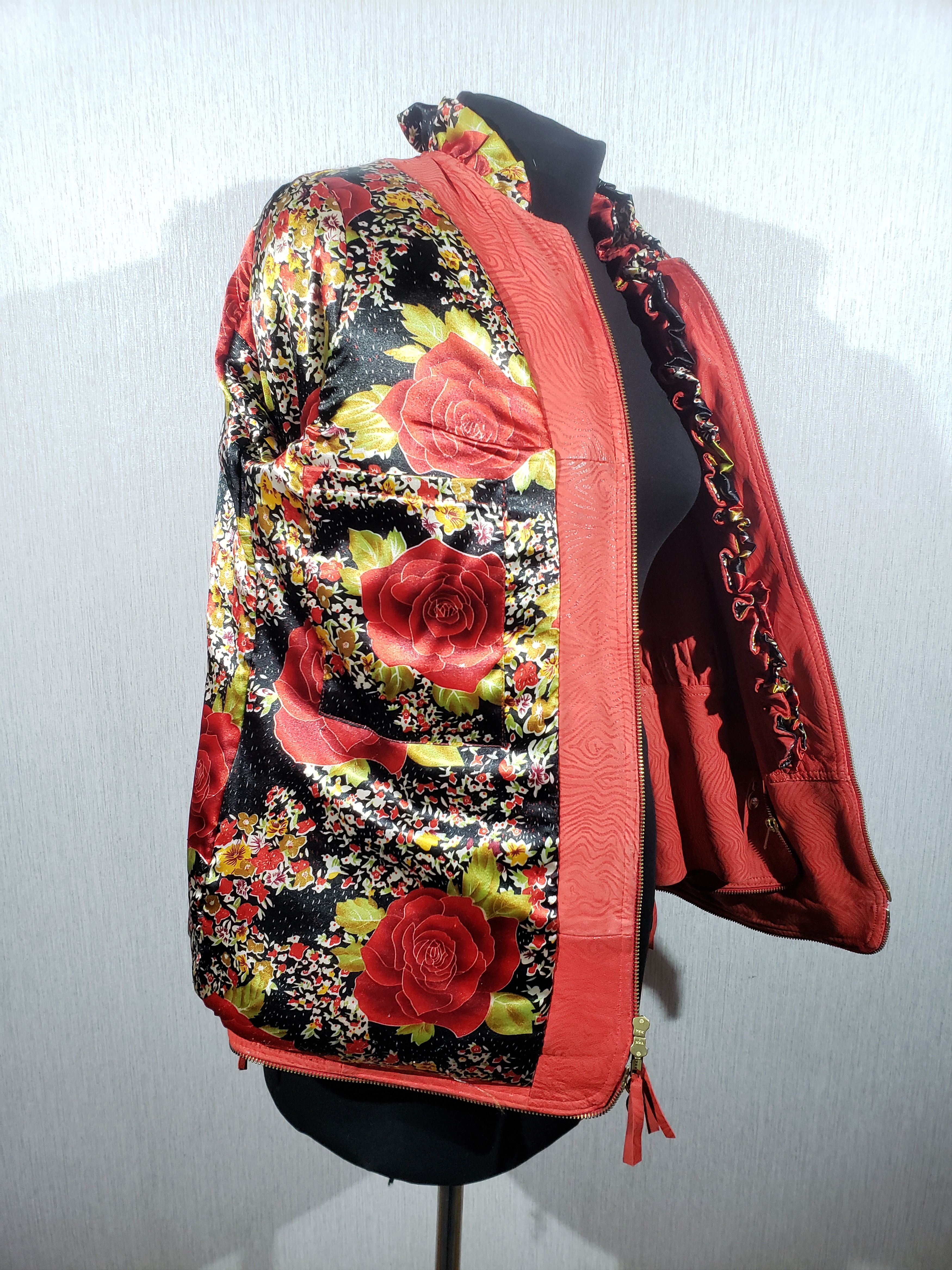 Other Romantic women's red leather jacket with a metal zipper. Size XXL / US 16-18 / IT 52-54 - 7 Thumbnail