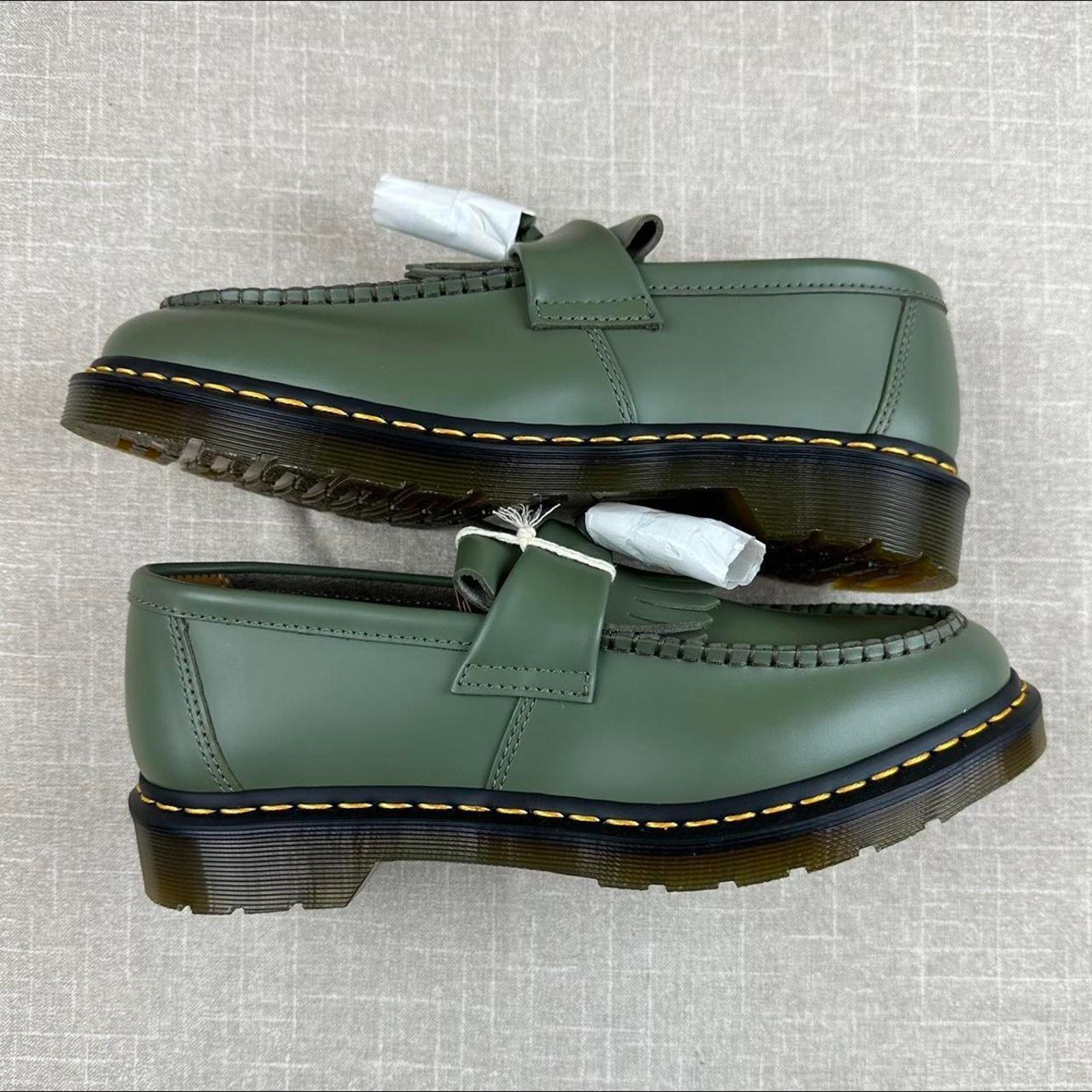 Dr. Martens Dr Martens Adrian Tassel Loafer in Khaki Green 7W Size US 7 / IT 37 - 2 Thumbnail