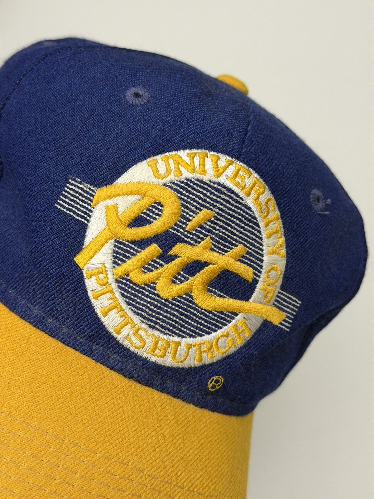 The Game Vintage 90s Pitt Panthers Round Logo The Game Fitted 7 1/4 Size ONE SIZE - 3 Thumbnail