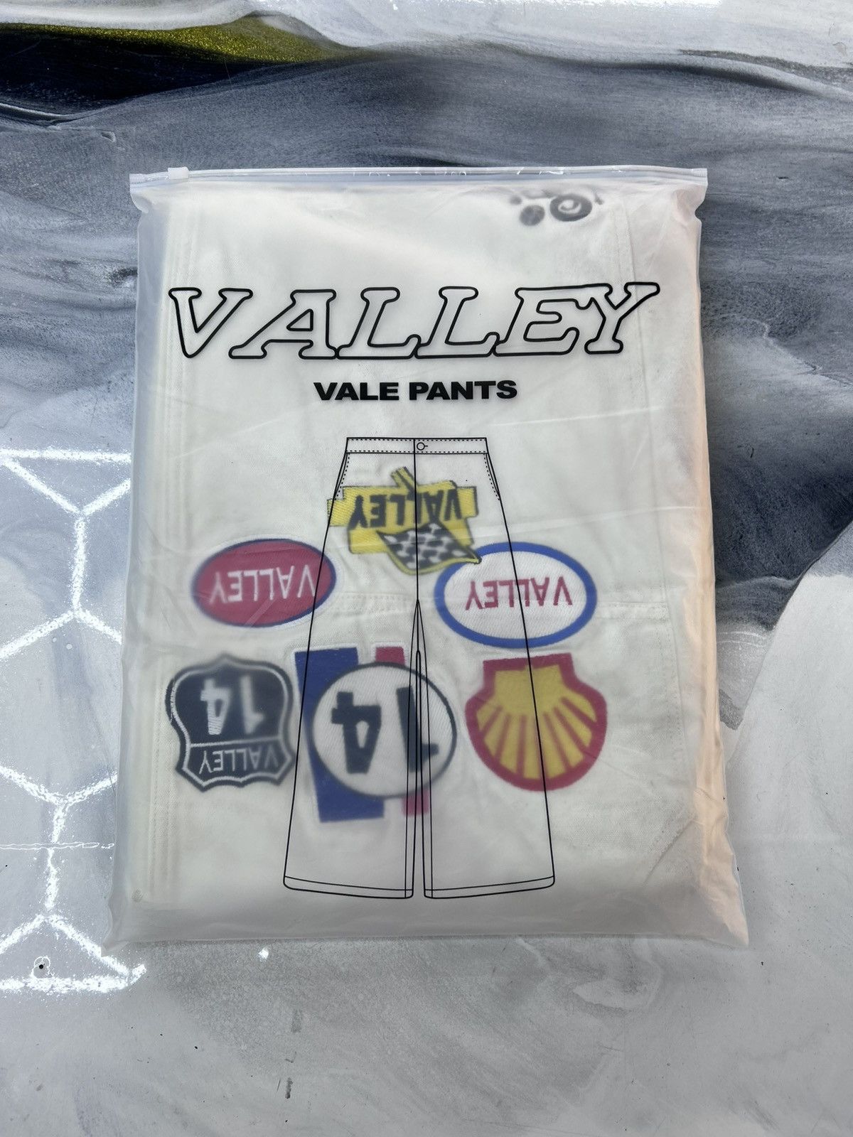 Vale Vale 1980s Painter Patch Denim Cream Size 36 Size US 36 / EU 52 - 12 Thumbnail