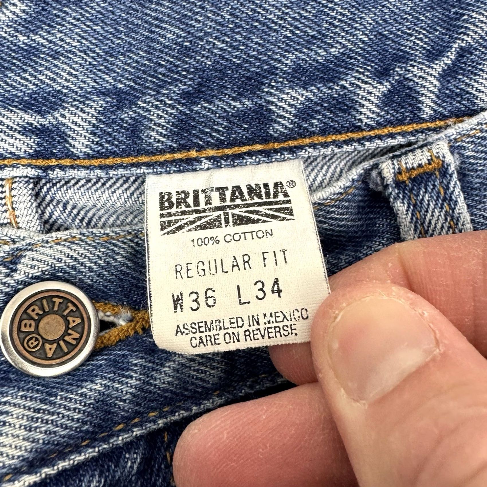 Vintage VINTAGE Brittania Jeans 90s Adult 34x26 Button Fly Straight Leg Regular Fit Mens Size US 34 / EU 50 - 4 Thumbnail