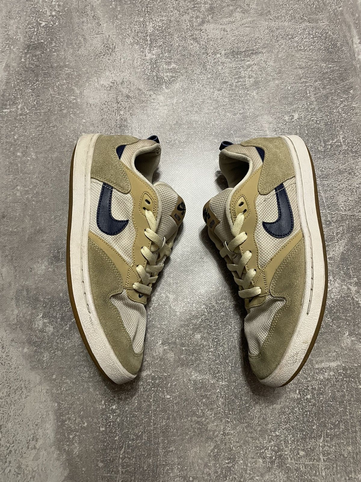 Nike Nike SB Alleyoop Club Gold Navy 42 Size US 8.5 / EU 41-42 - 2 Thumbnail
